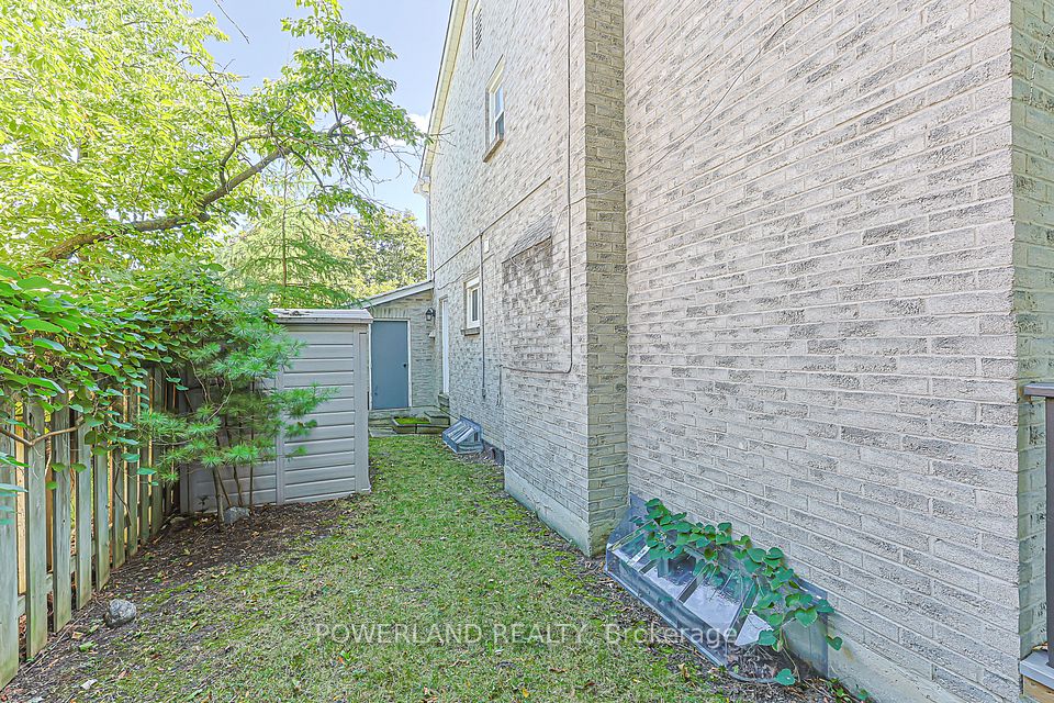 61 Addington Square, Markham, On L3r 7n2