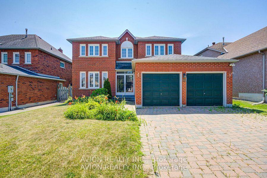 29 Charrington Crescent, Markham, On L3r 0r2