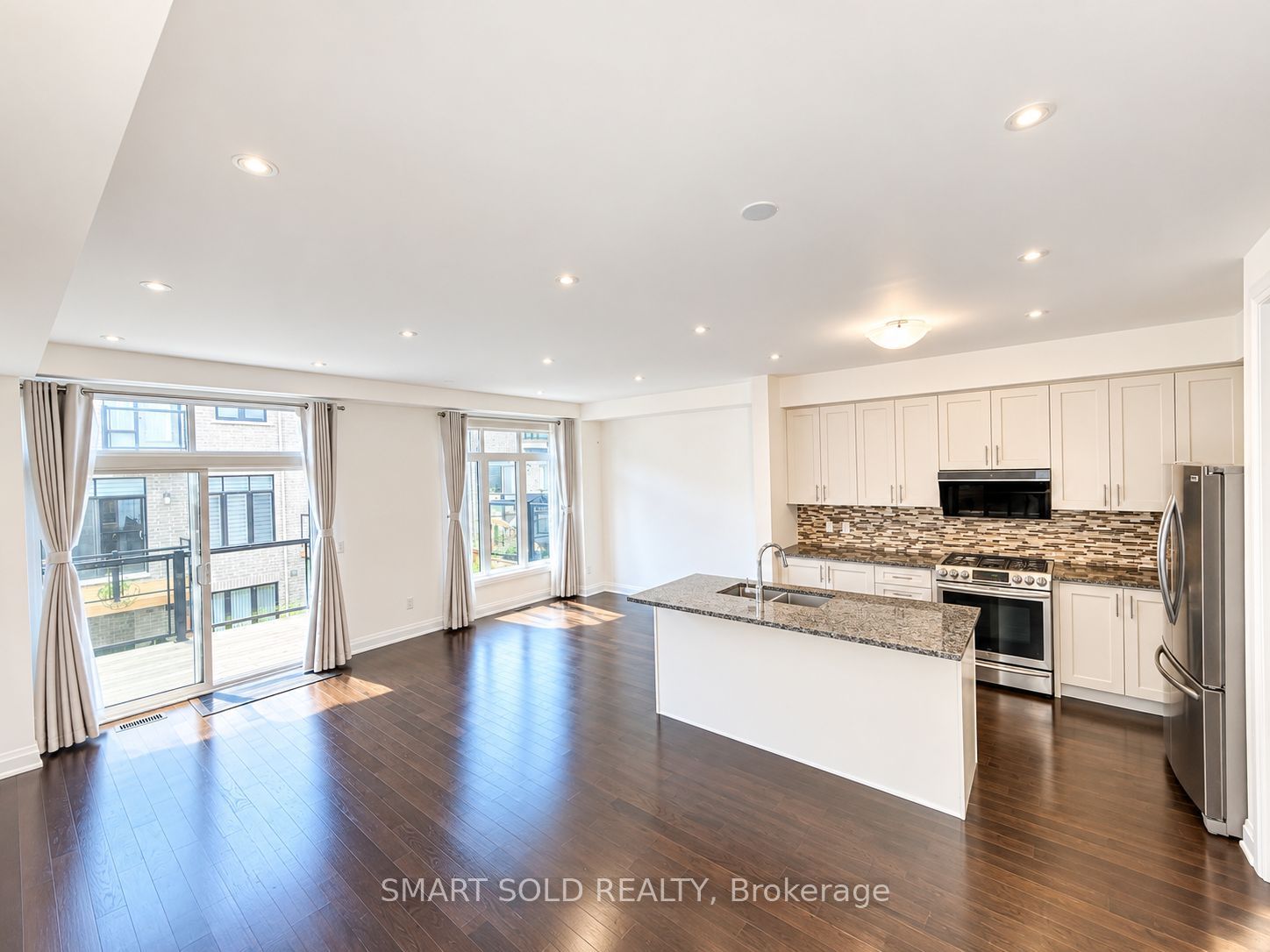 35 Duncombe Lane, Richmond Hill, On L4c 1c2