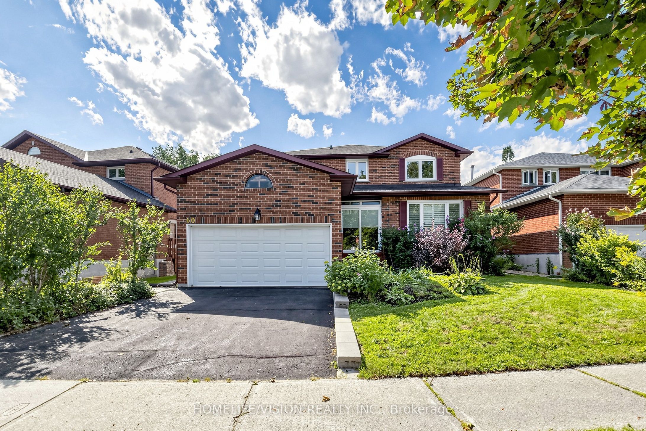 60 Carrington Drive, Richmond Hill, On L4c 8a4
