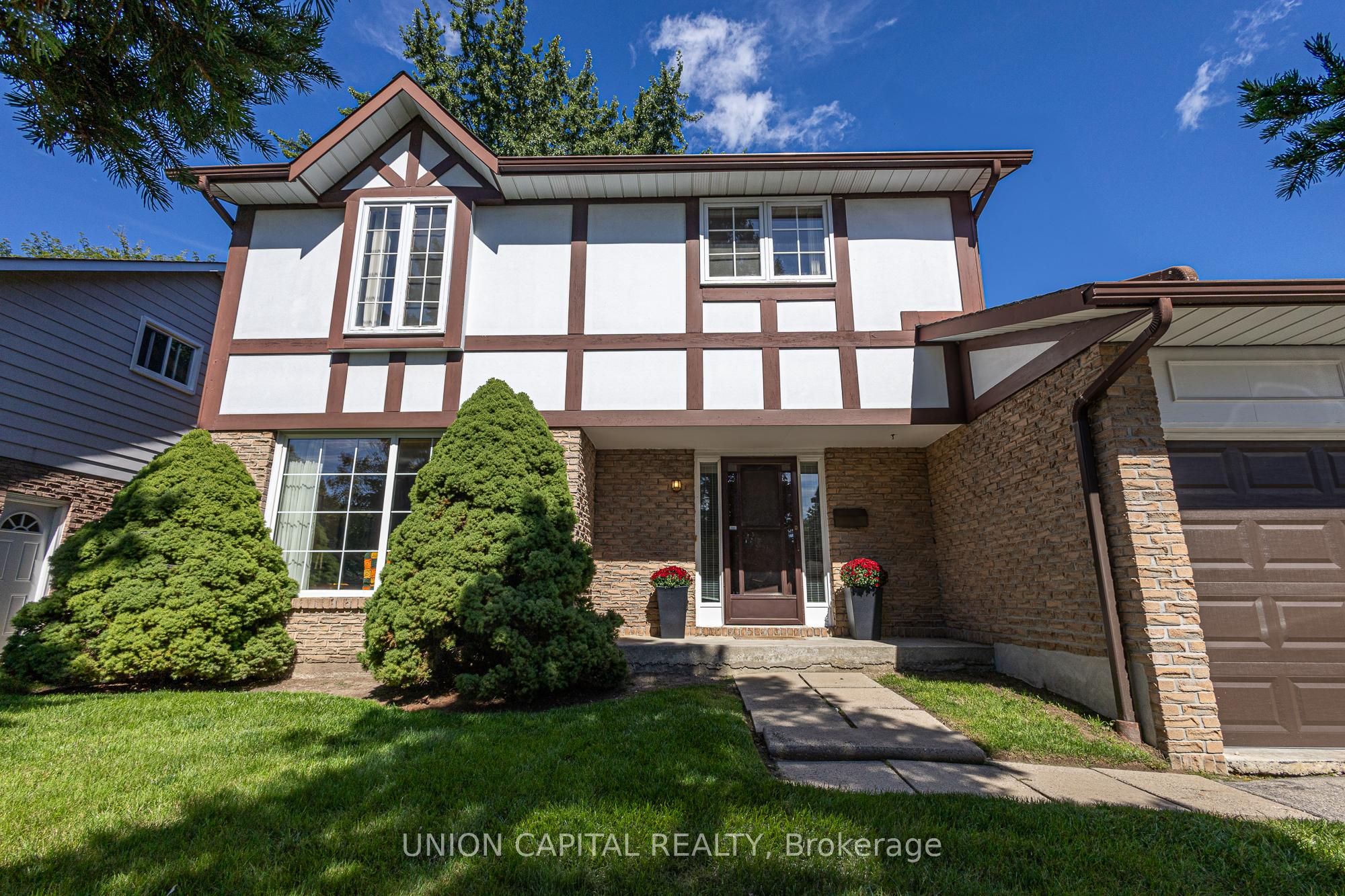 223 Centre Street W, Richmond Hill, On L4c 3p9