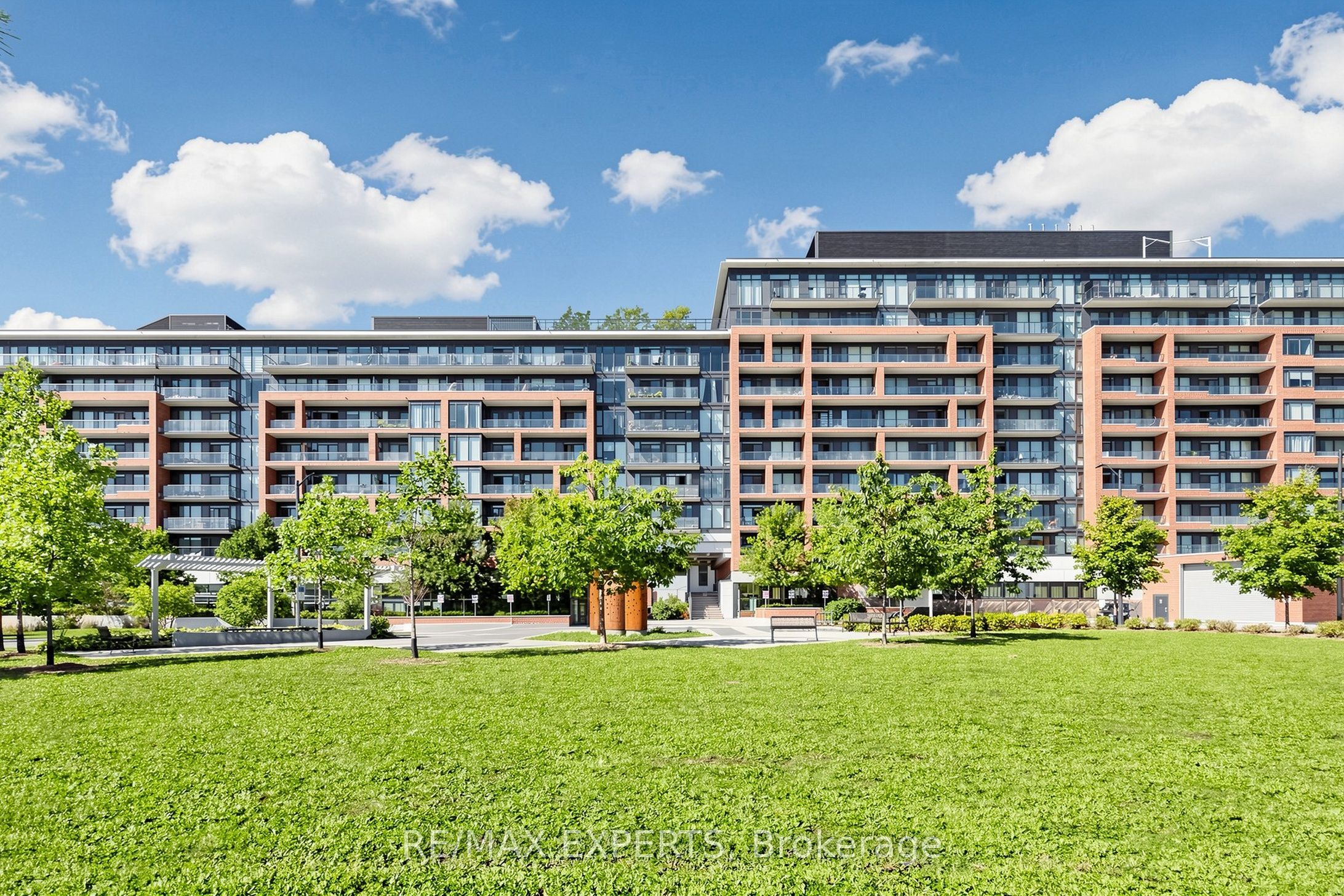 99 Eagle Rock Way 302, Vaughan, On L6a 5a7