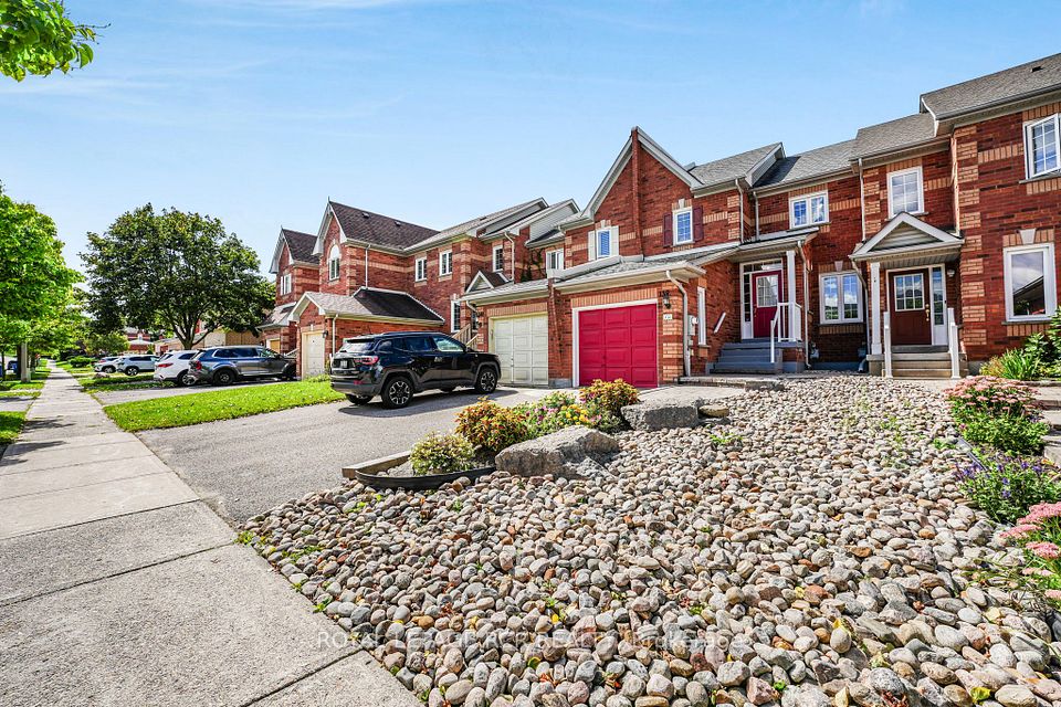 138 Primeau Drive, Aurora, On L4g 6z4
