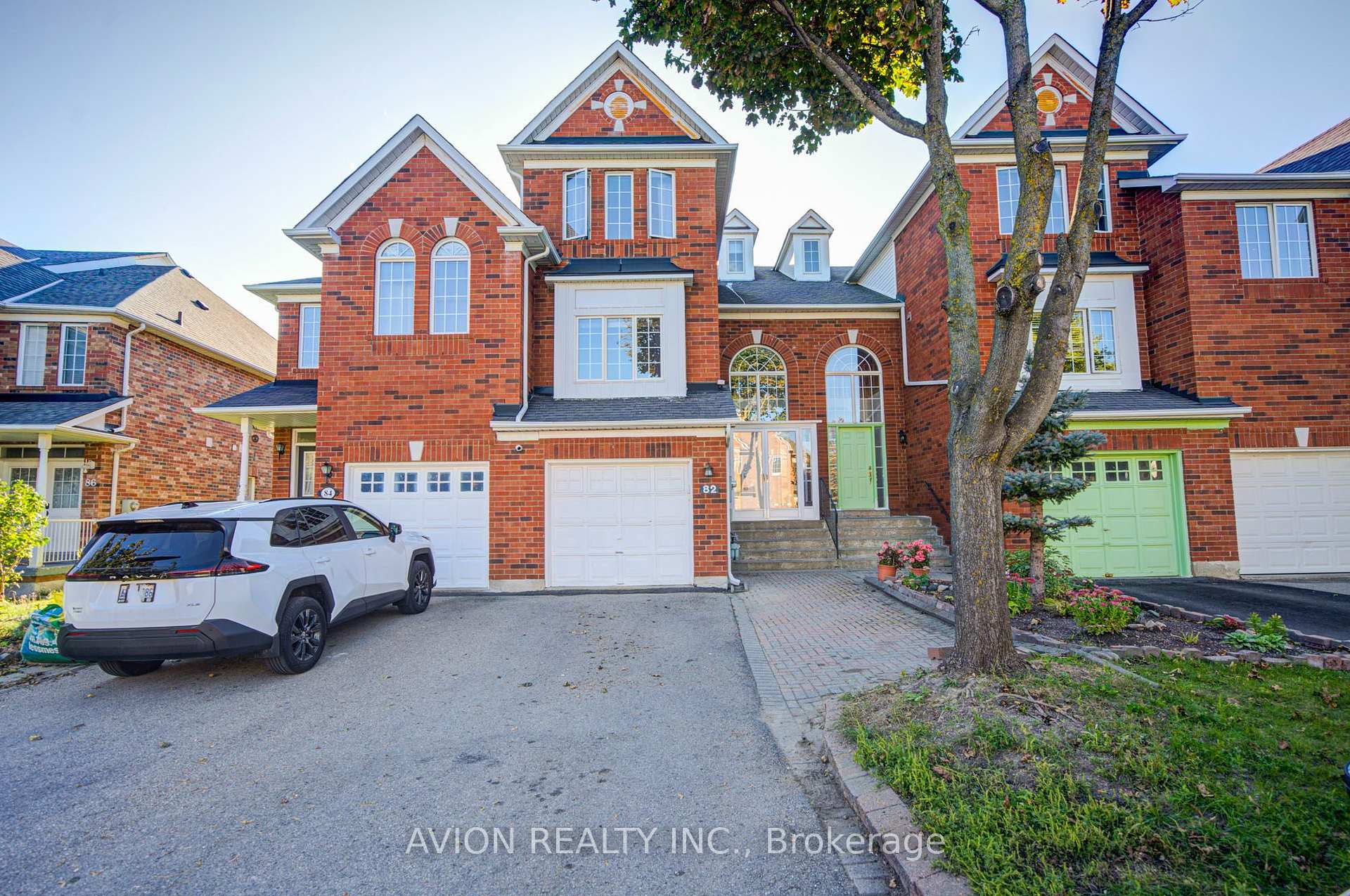 82 Kimono Crescent, Richmond Hill, On L4s 2g1