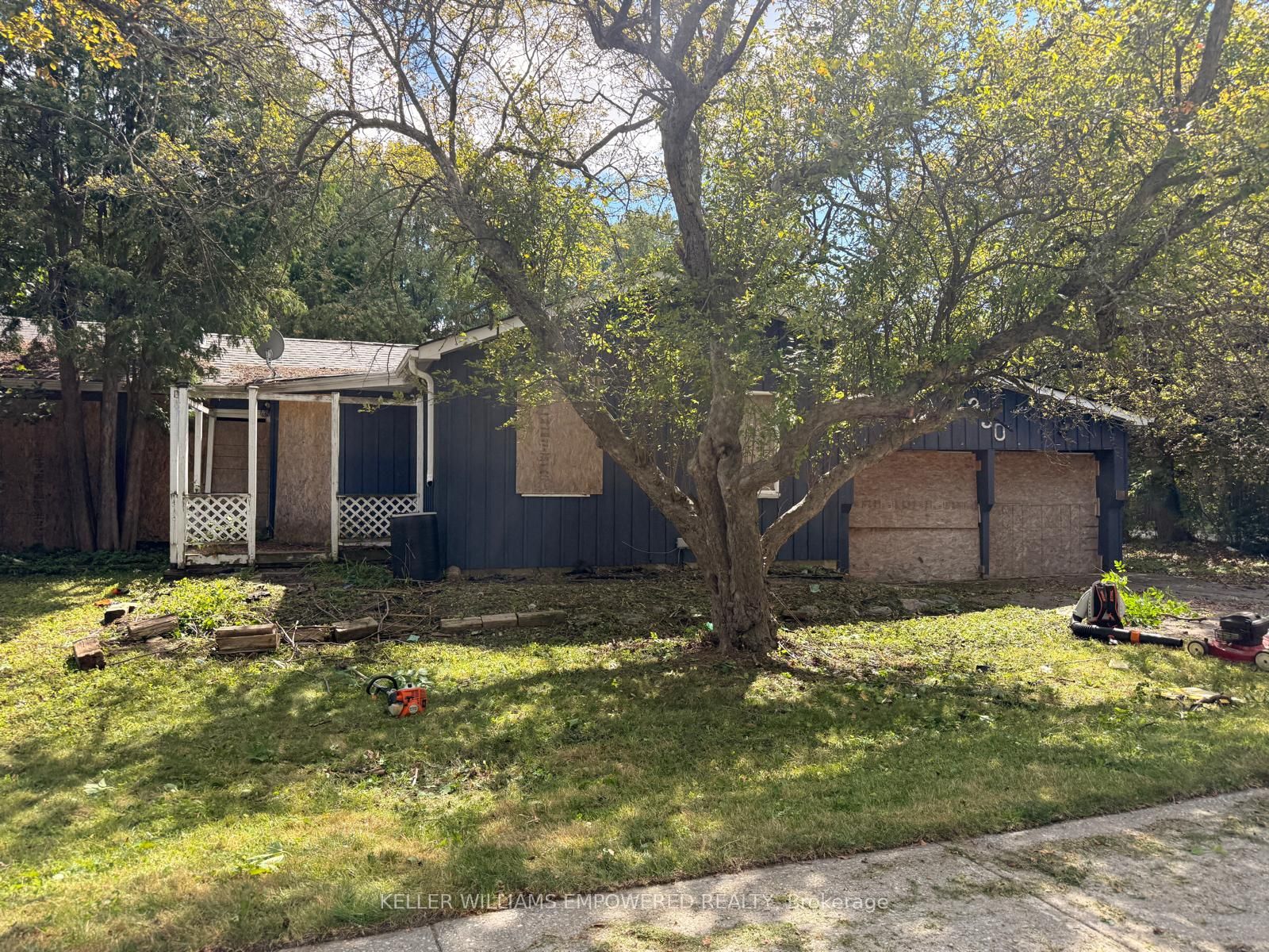 230 Rumble Avenue, Richmond Hill, On L4c 4g6