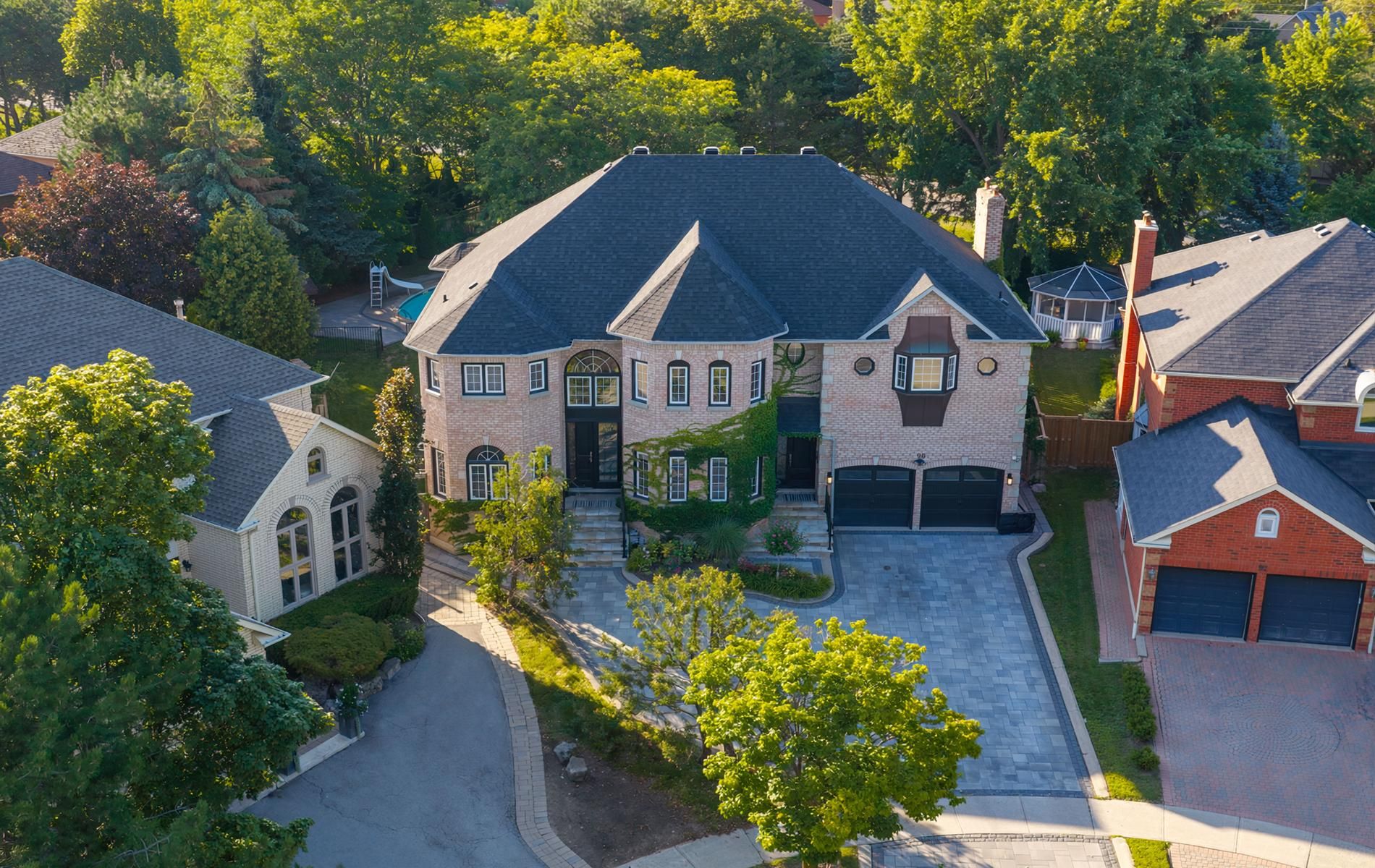 96 Markwood Lane, Vaughan, On L4j 7k7