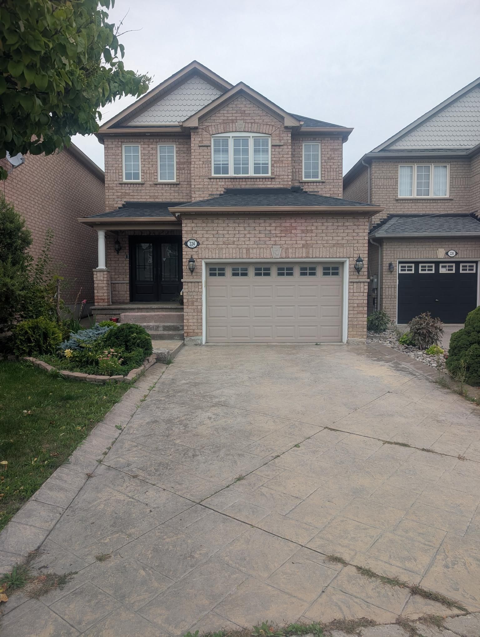 224 Bachman Drive, Vaughan, On L6a 3v7