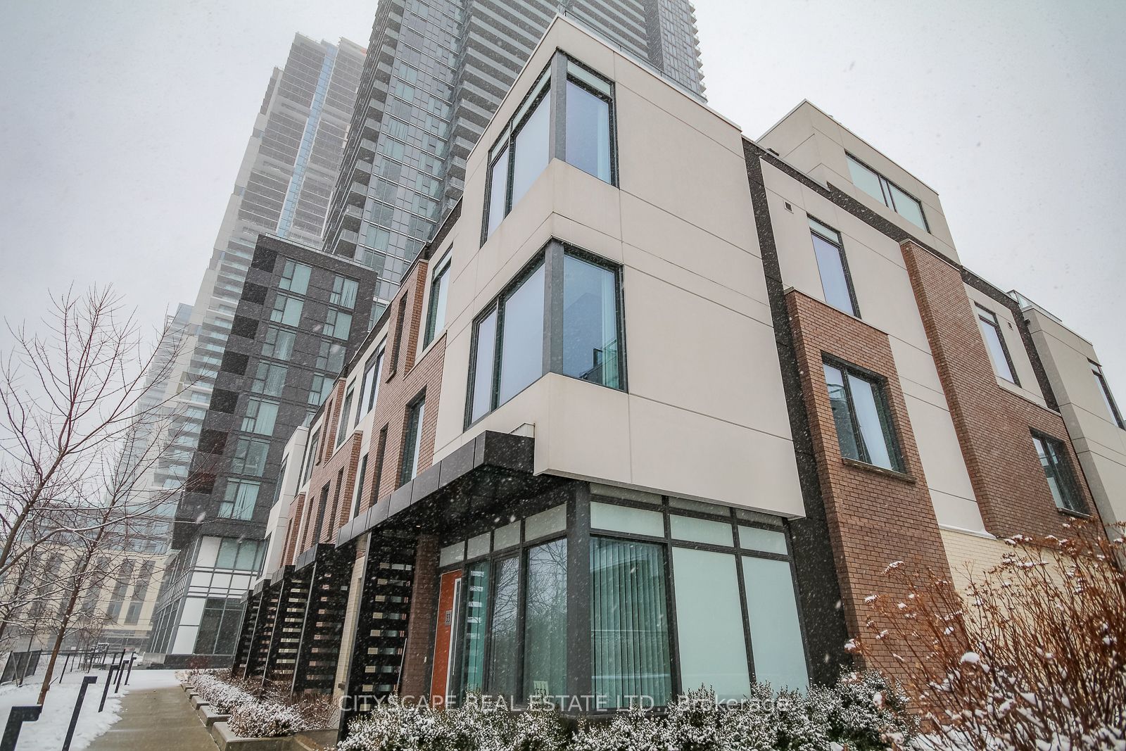 1020 Portage Parkway Th 53, Vaughan, On L4k 0k3