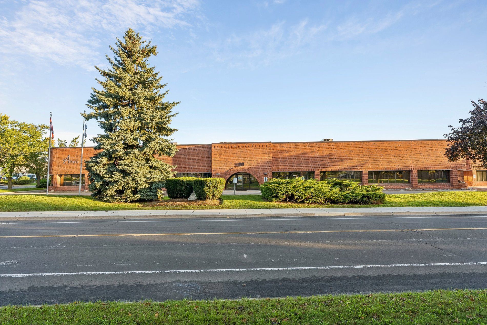 20 East Pearce Street 2, Richmond Hill, On L4b 1b7