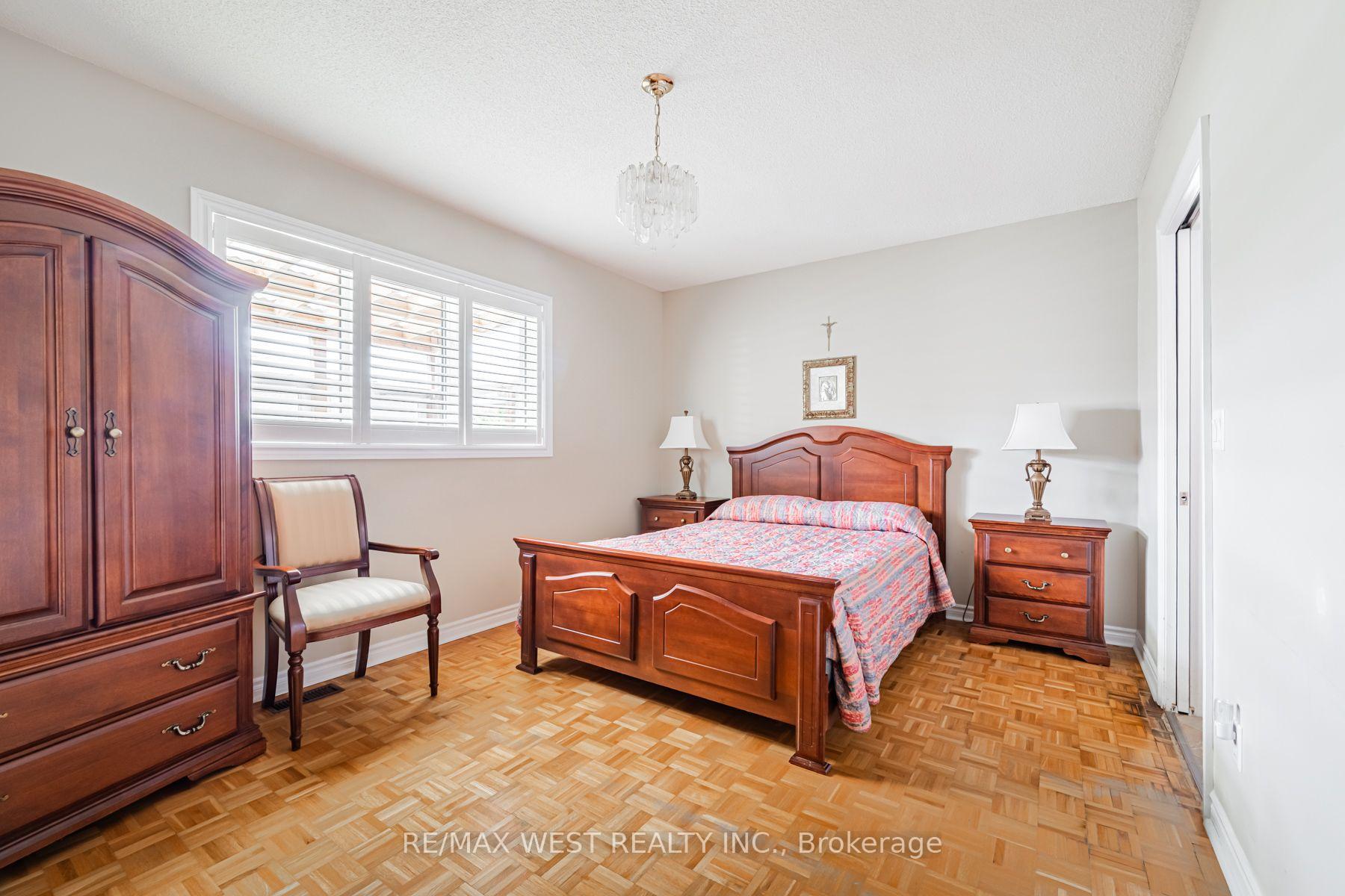 382 Melville Avenue, Vaughan, On L6a 2n8