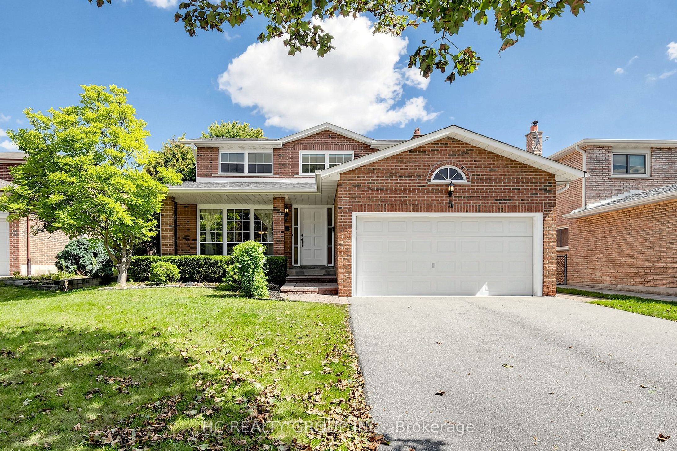 5 Standish Crescent, Markham, On L3p 4a4