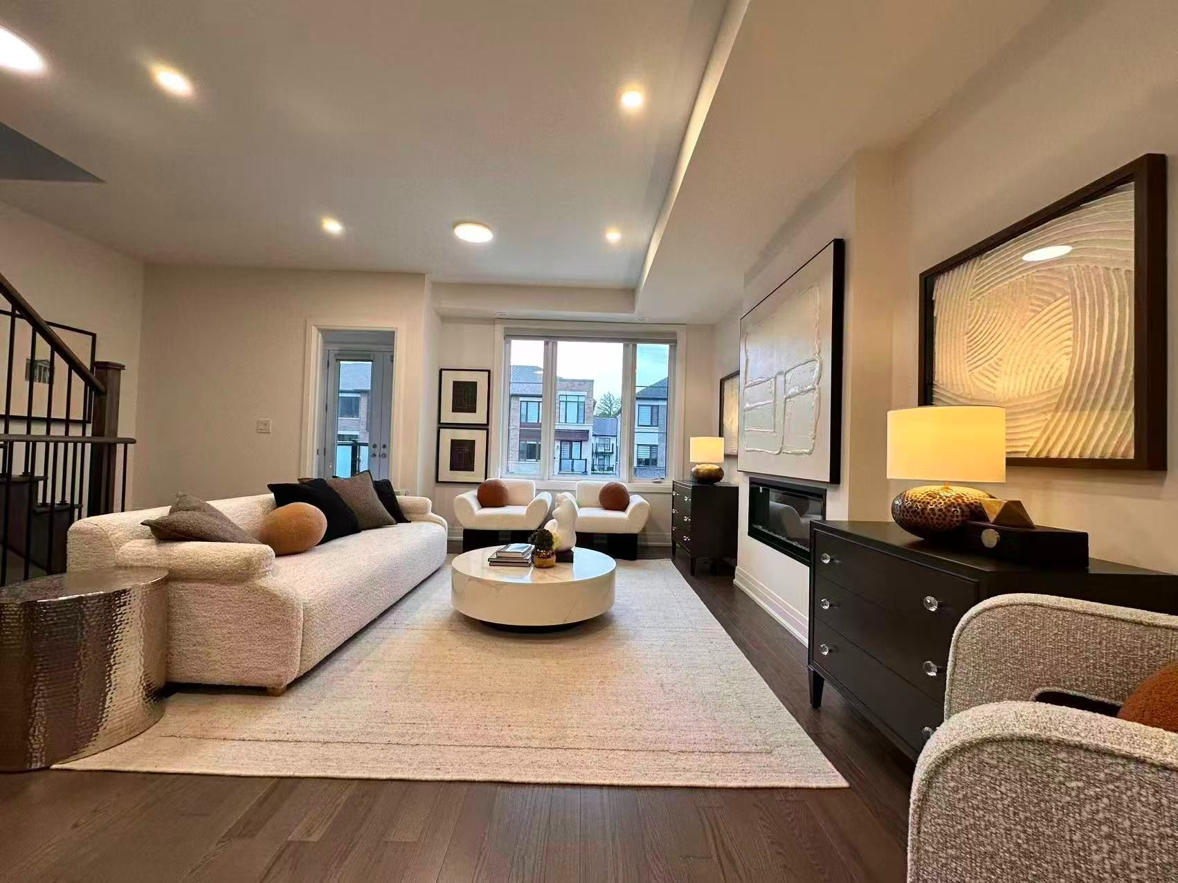 212 Vermont Avenue, Newmarket, On L3x 0m6