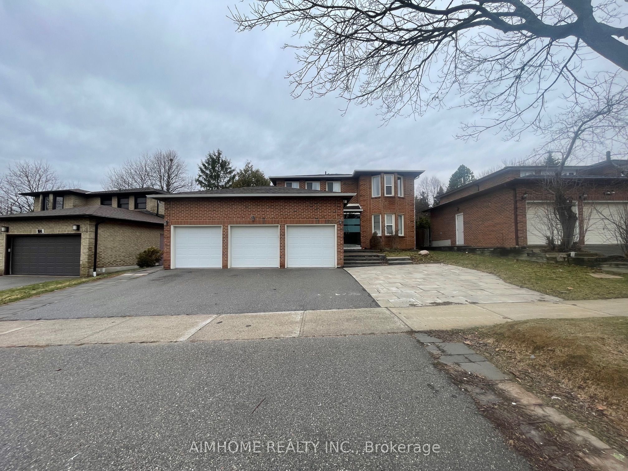 166 Fincham Avenue Main, Markham, On L3p 4b3