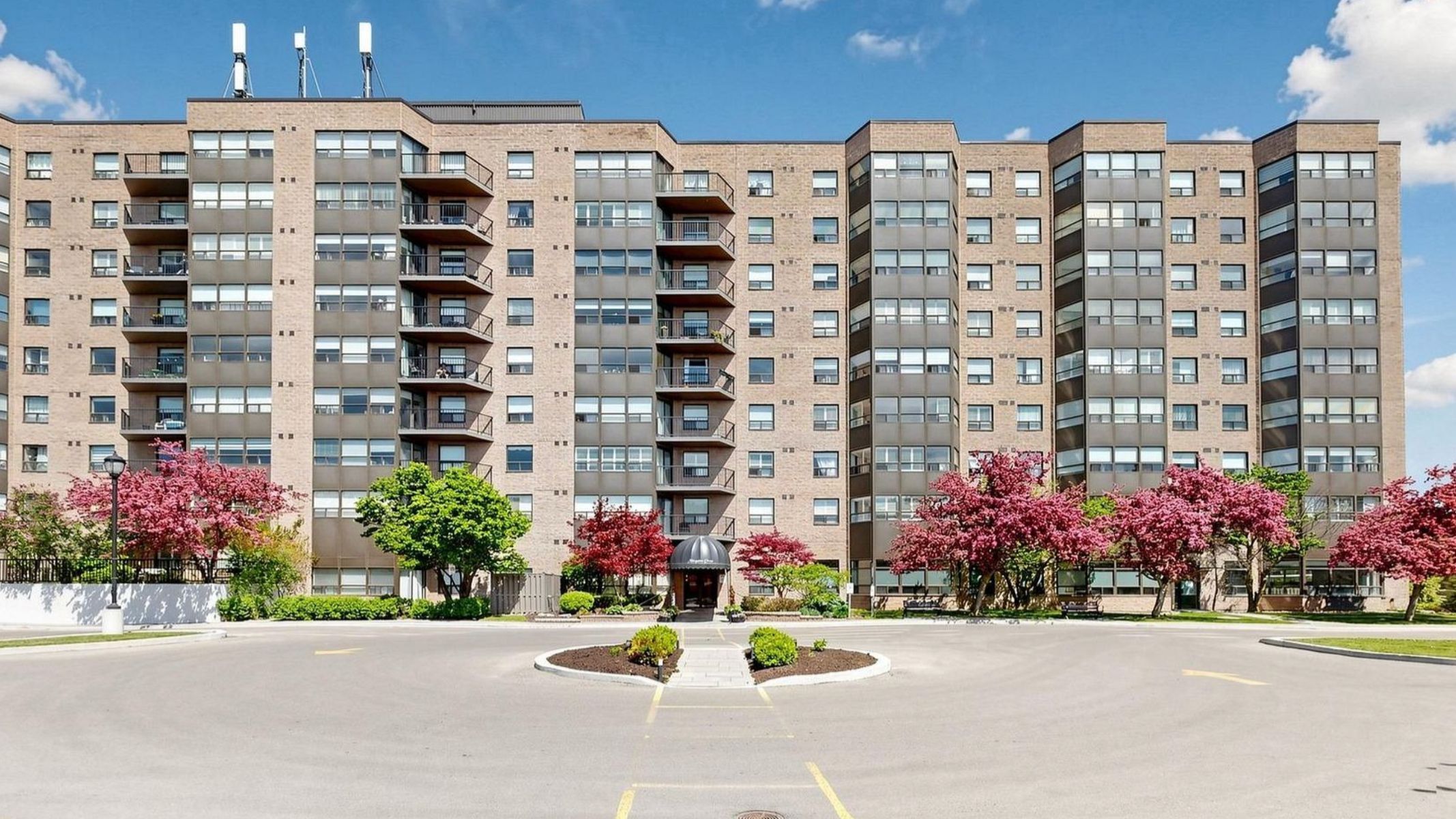 2 Raymerville Drive 818, Markham, On L3p 7n7