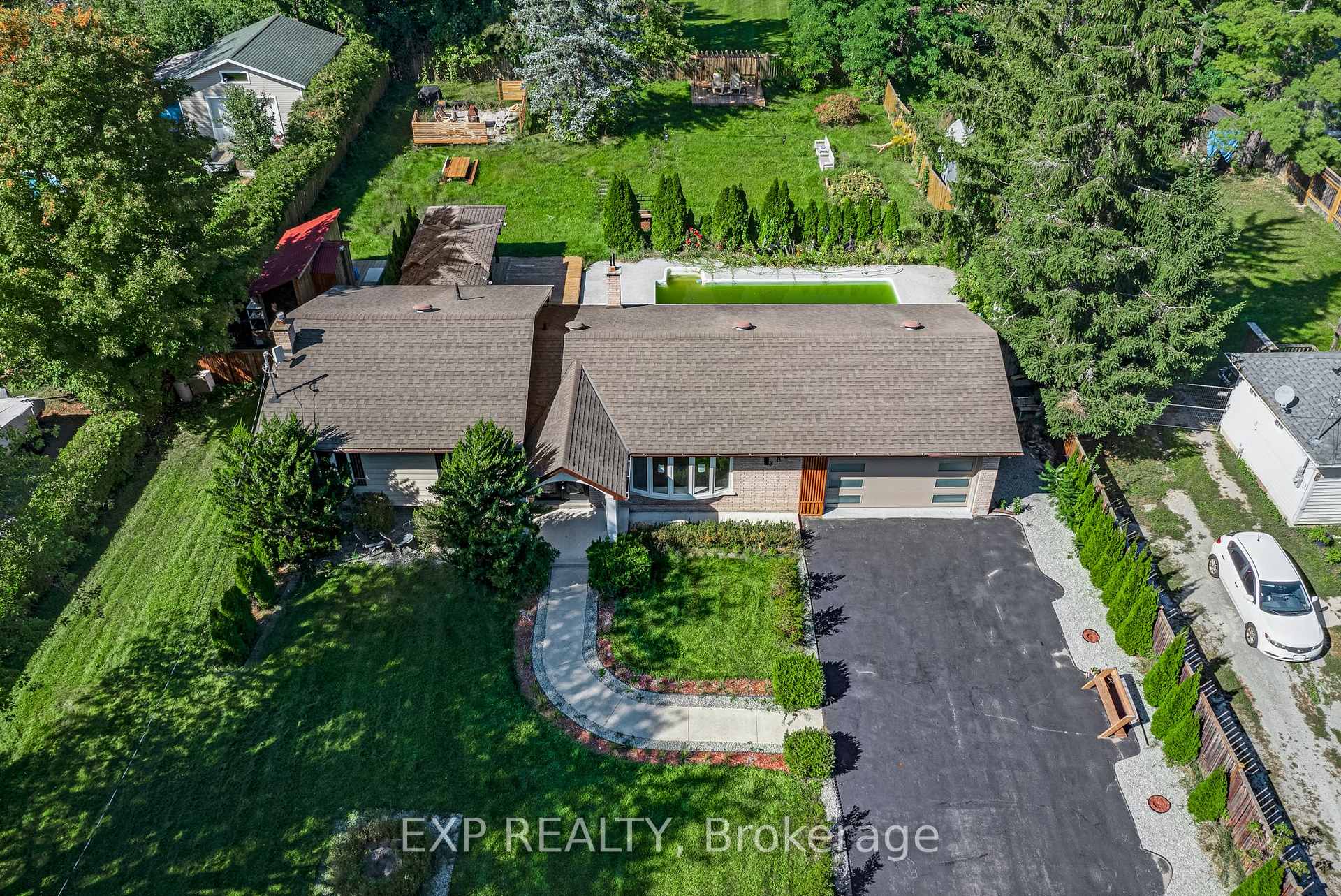 388 Bouchier Street, Georgina, On L4p 3c8