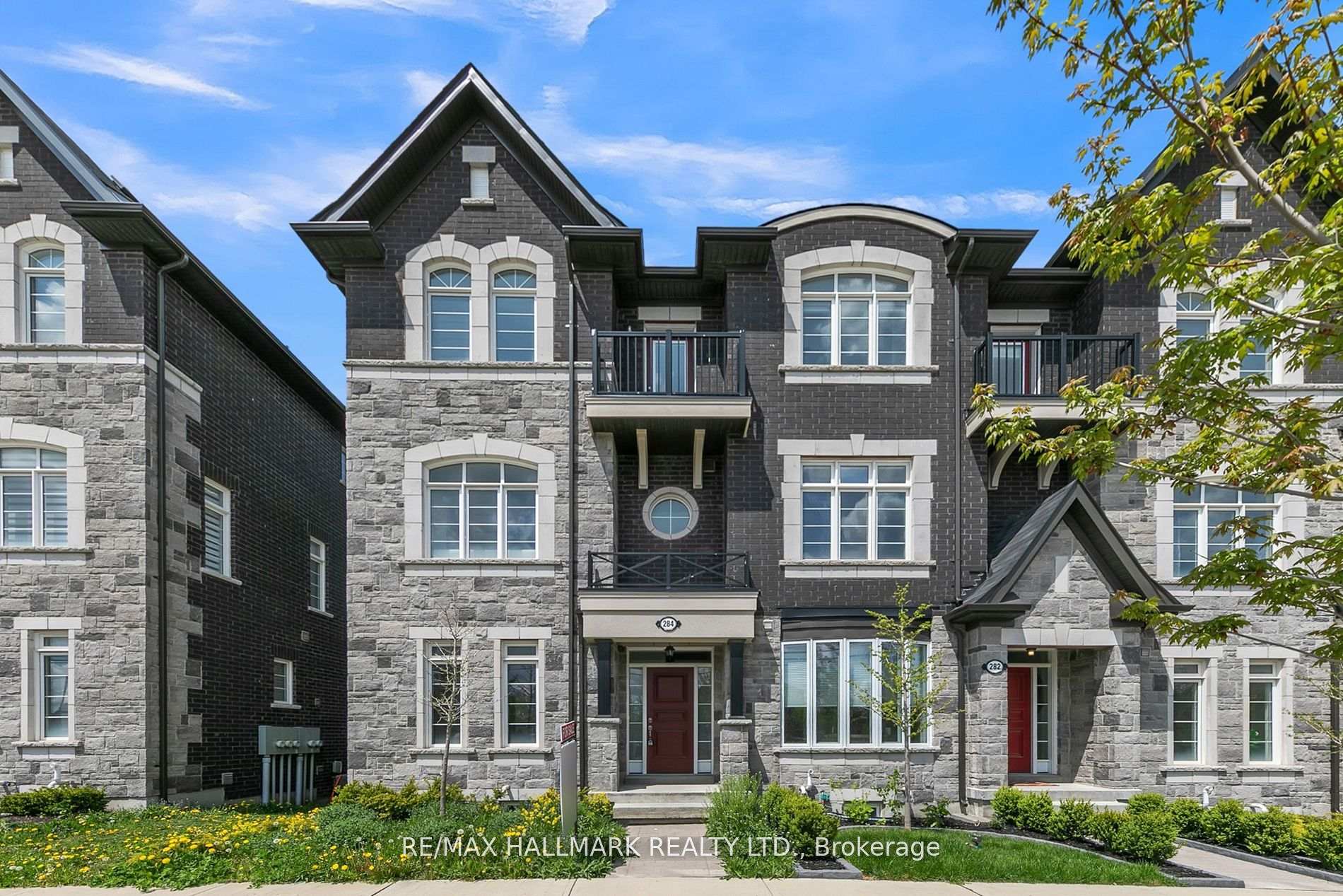 284 King Road, Richmond Hill, On L4e 1h3