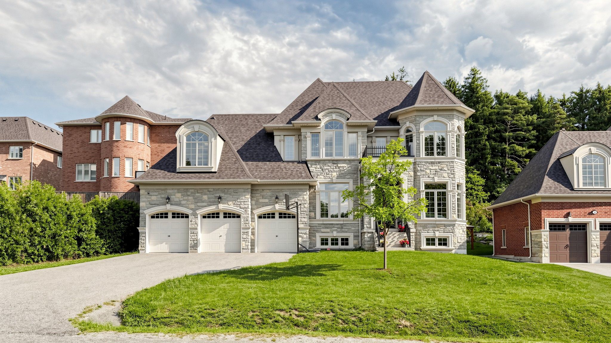 99 Coon'S Road, Richmond Hill, On L4e 2r2