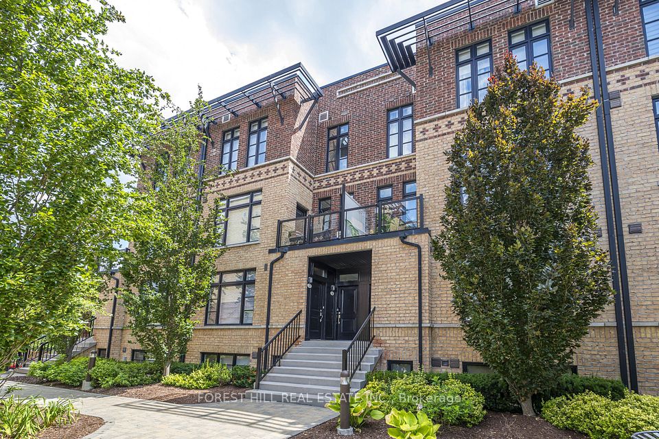 8169 Kipling Avenue 28, Vaughan, On L4l 0g4