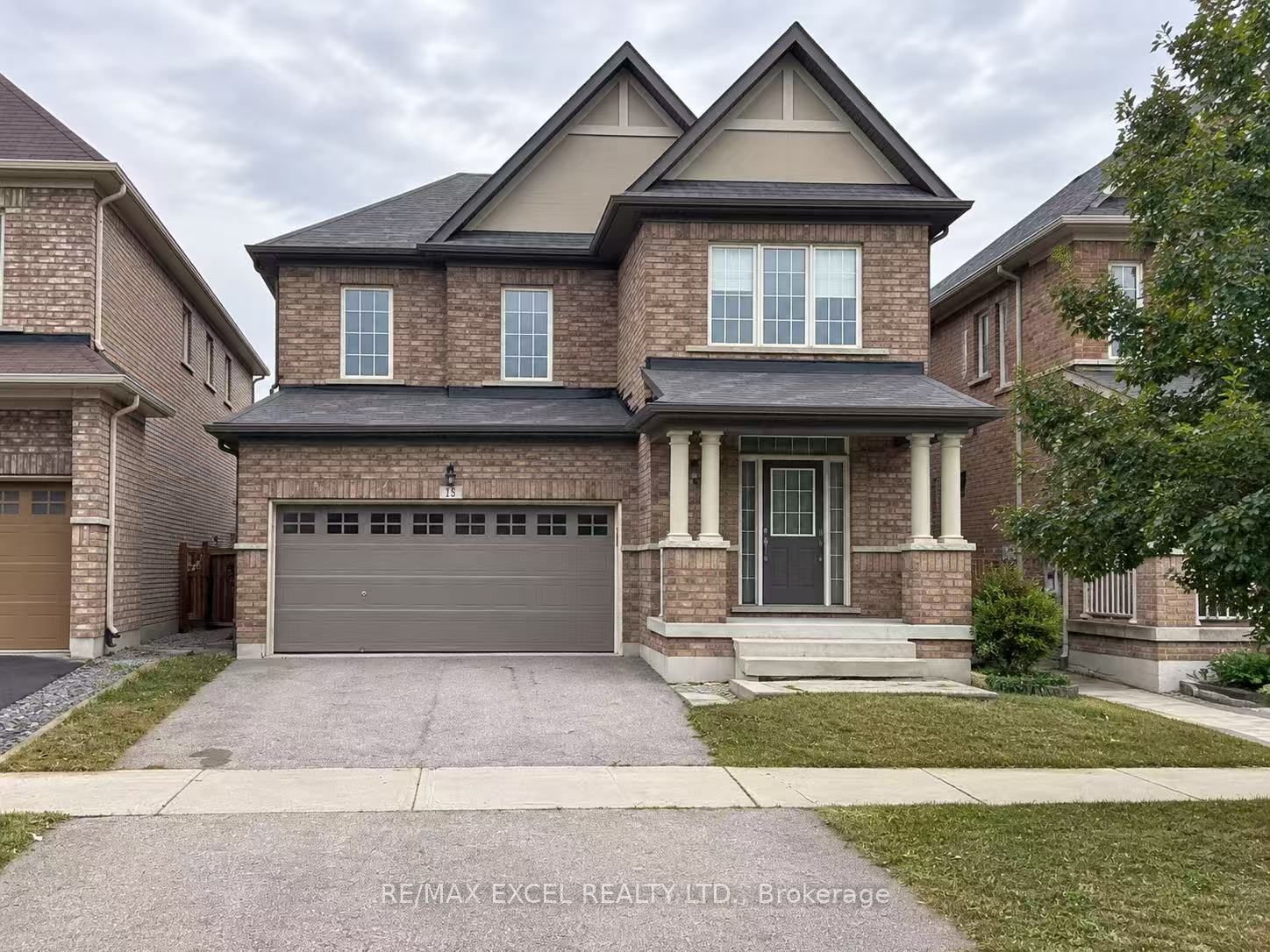 15 Beacon Point Street, Markham, On L6e 0g9