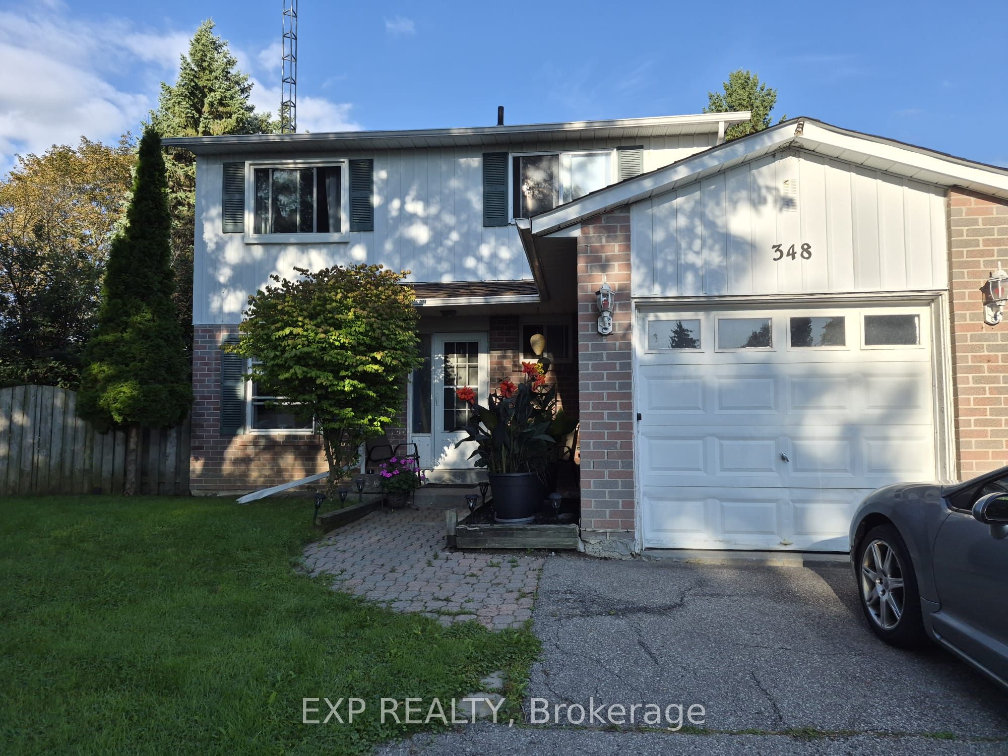 348 Terry Drive, Newmarket, On L3y 5e7