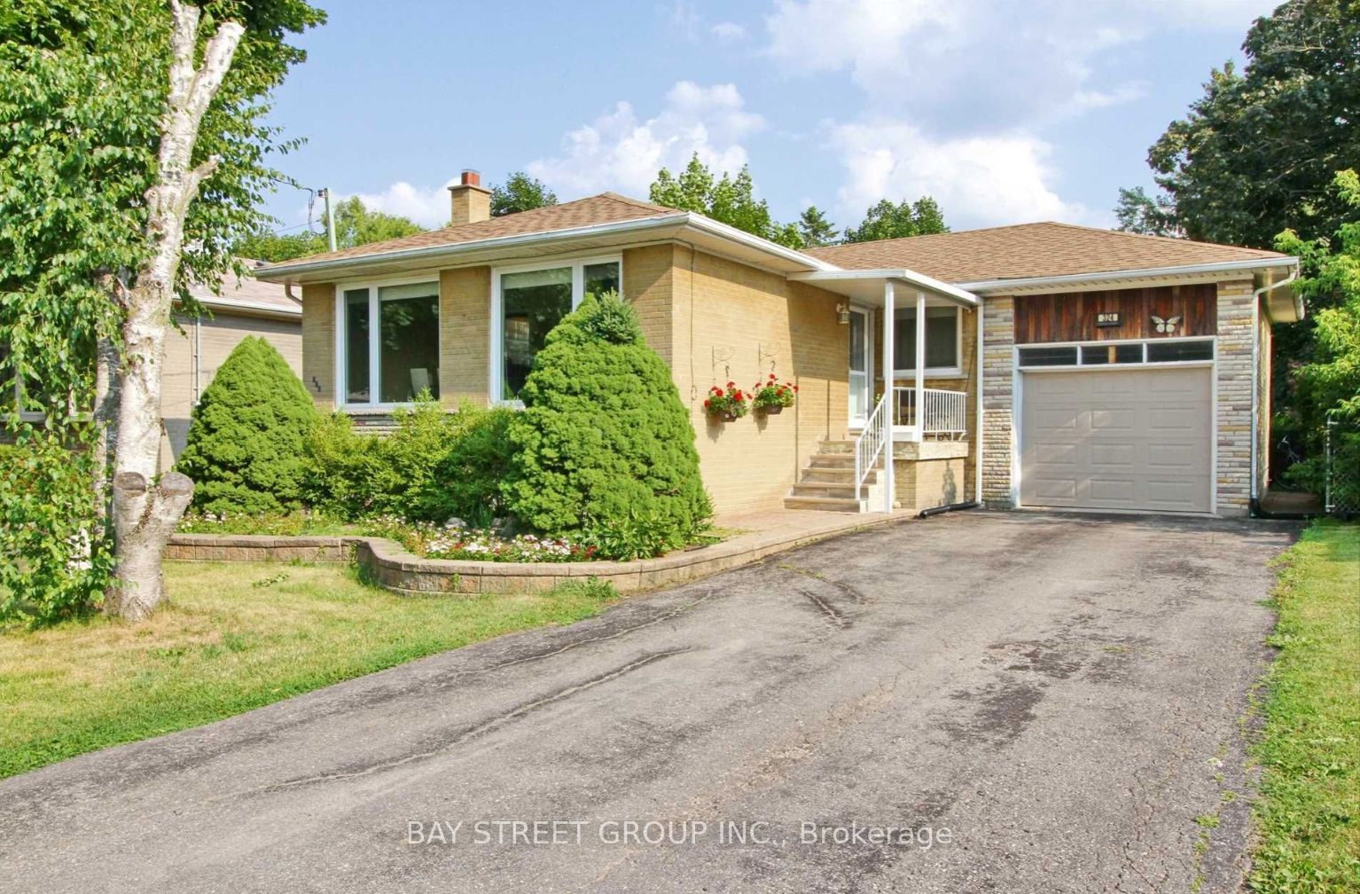 Bsmt 324 Elmwood Avenue Bsmt, Richmond Hill, On L4c 1l8