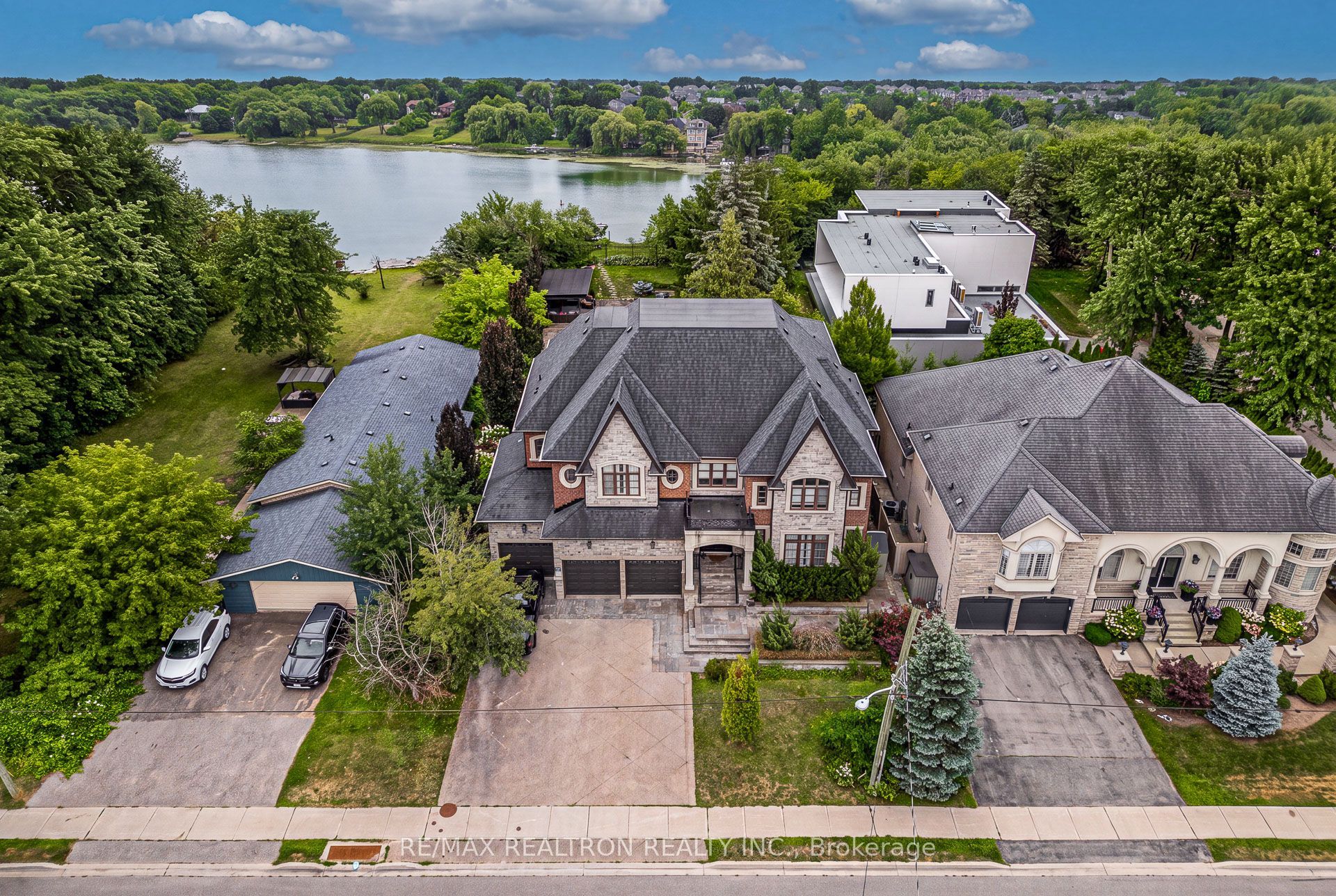 173 Lakeland Crescent, Richmond Hill, On L4e 3a4