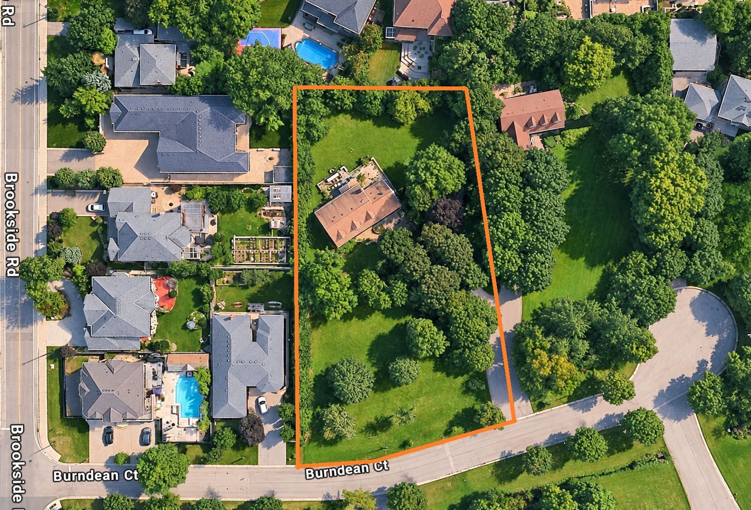 99 Burndean Court, Richmond Hill, On L4c 9w5