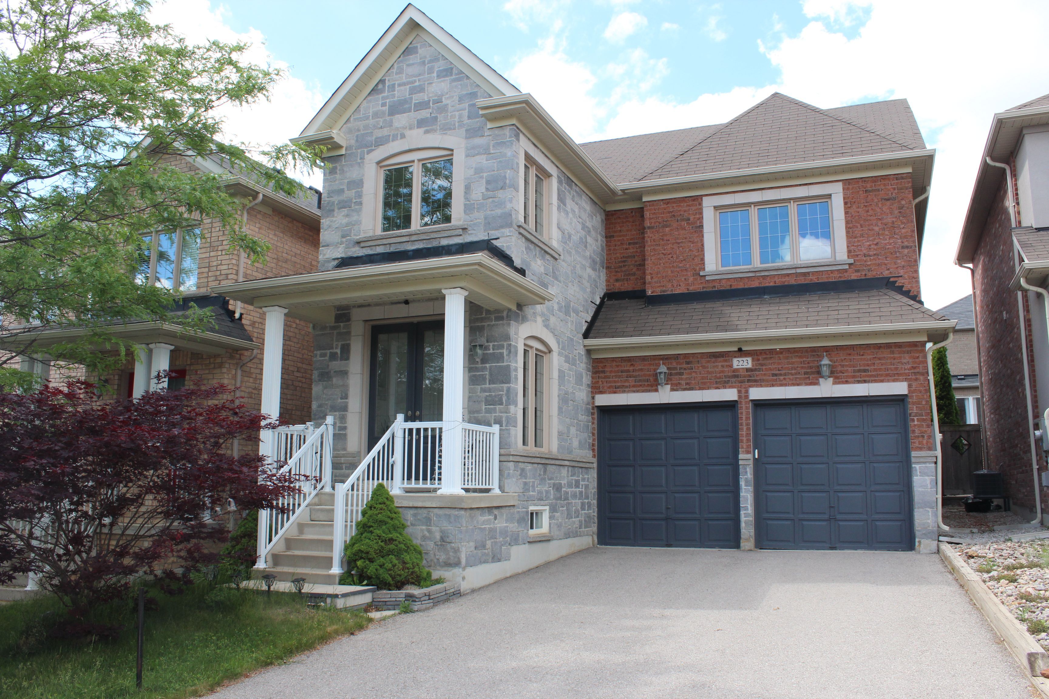 223 Emma Broadbent Court, Newmarket, On L3x 3k8