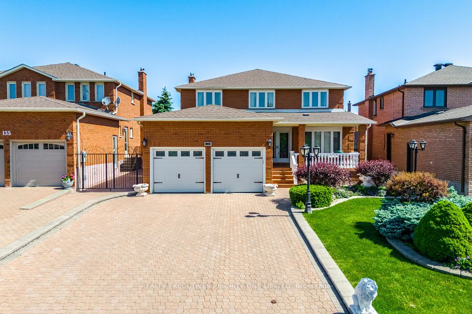 139 Jade Crescent, Vaughan, On L4l 6m1