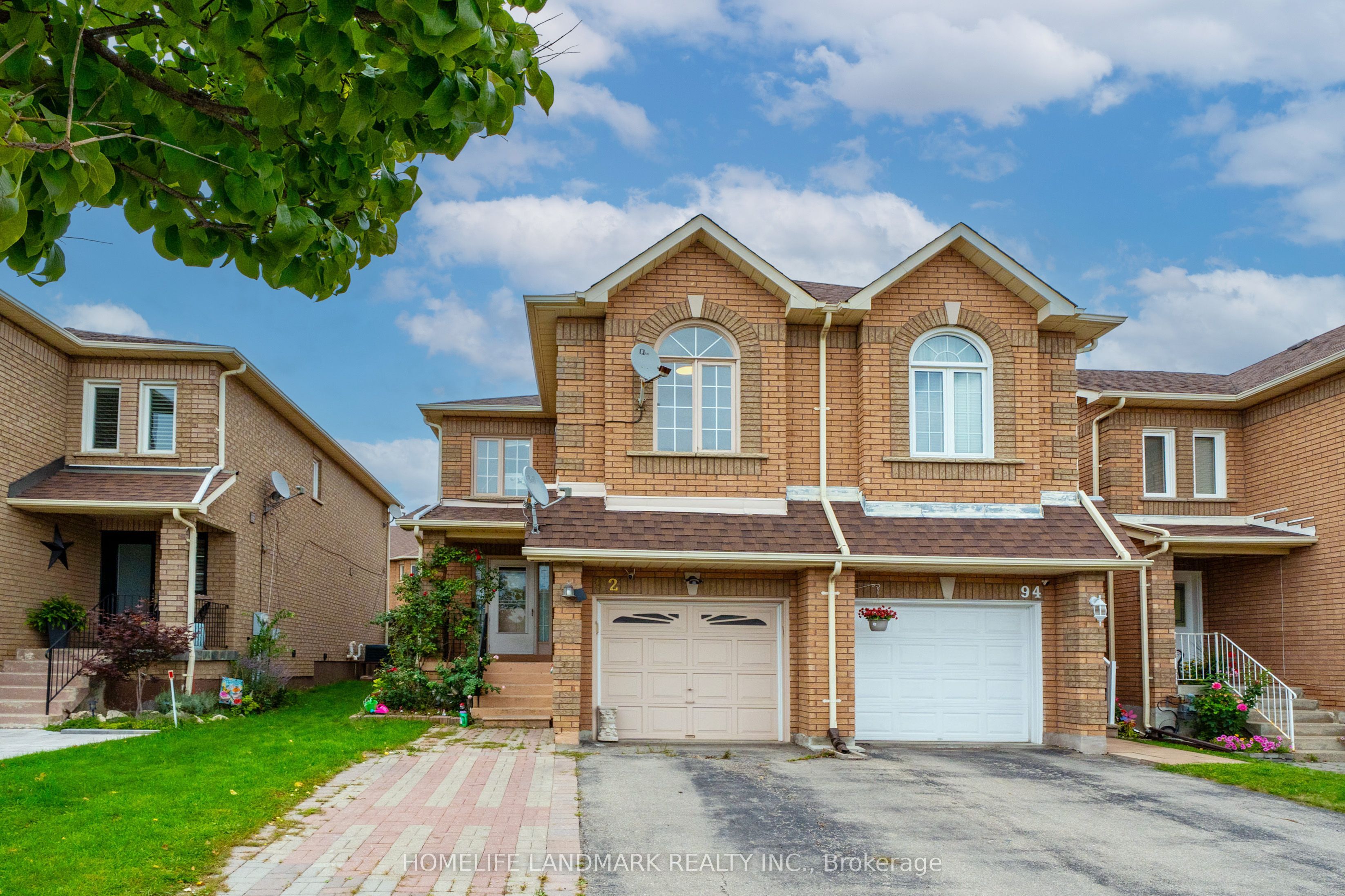 92 Denton Circle, Vaughan, On L6a 2n4