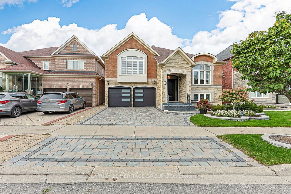 10 Weslock Crescent, Aurora, On L4g 7y9