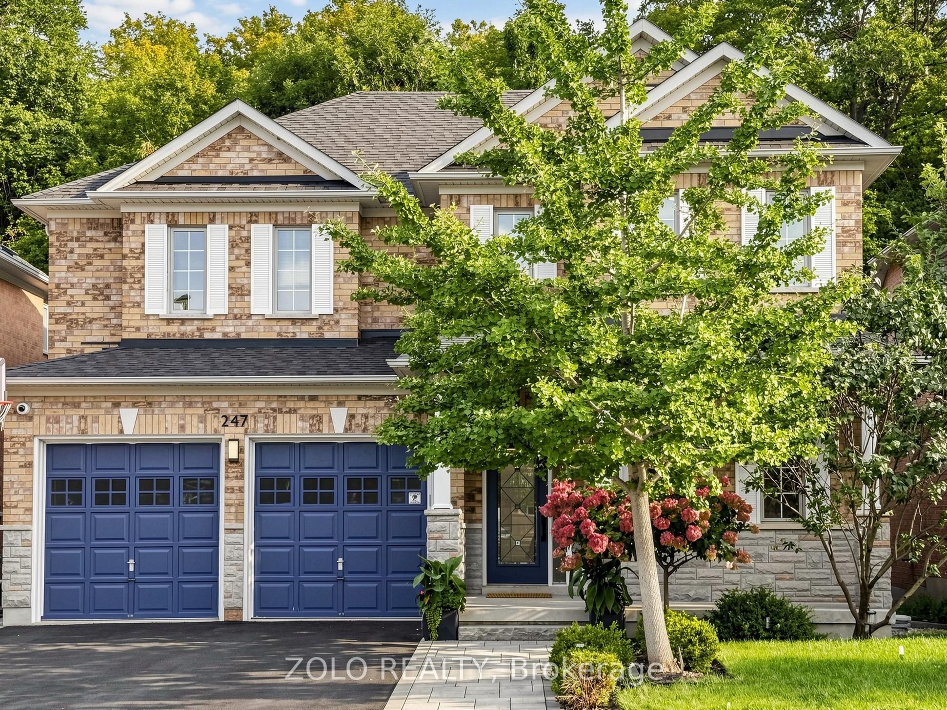 247 Summeridge Drive, Vaughan, On L4j 8r7