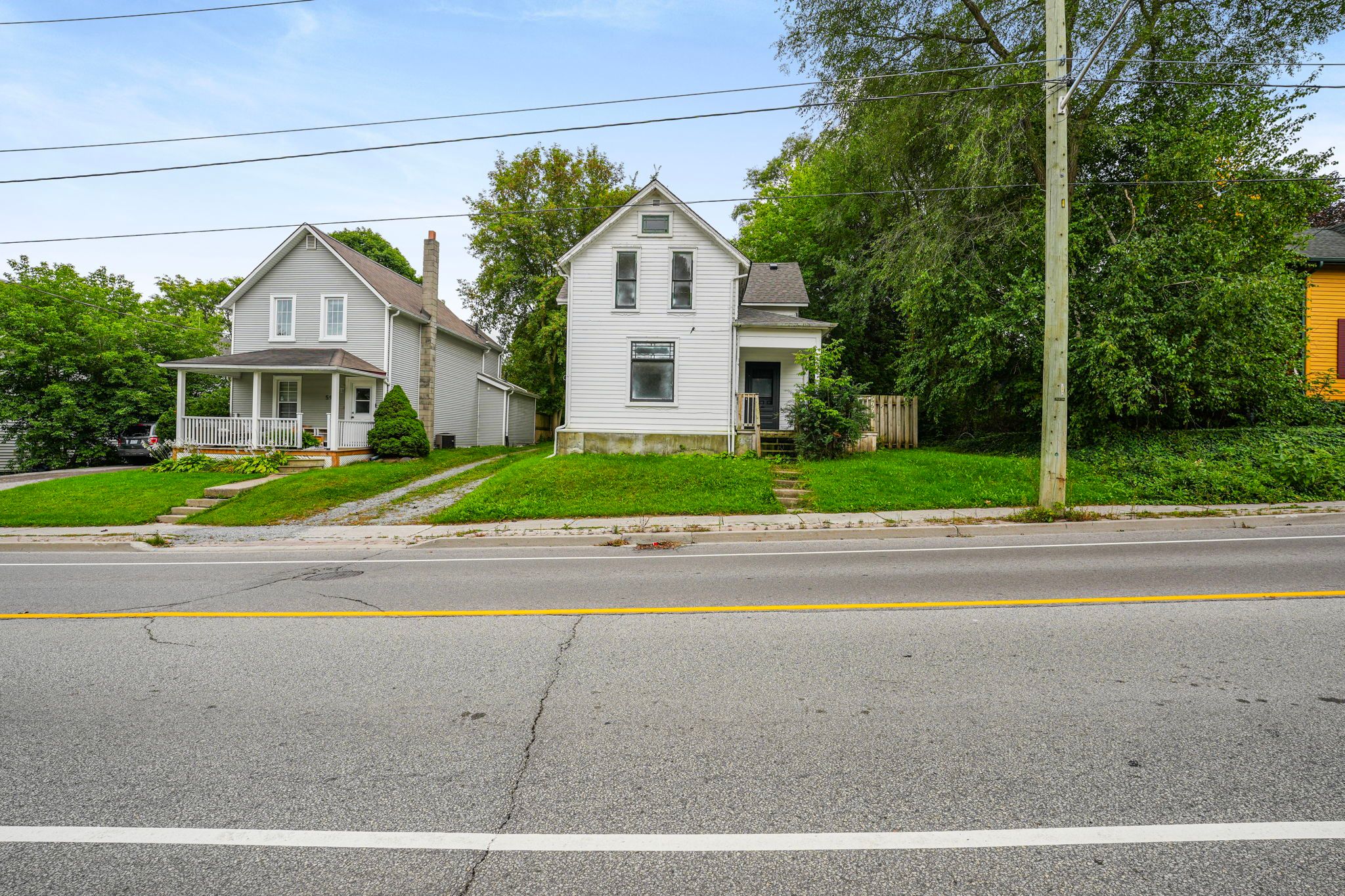 592 Gorham Street, Newmarket, On L3y 1l3