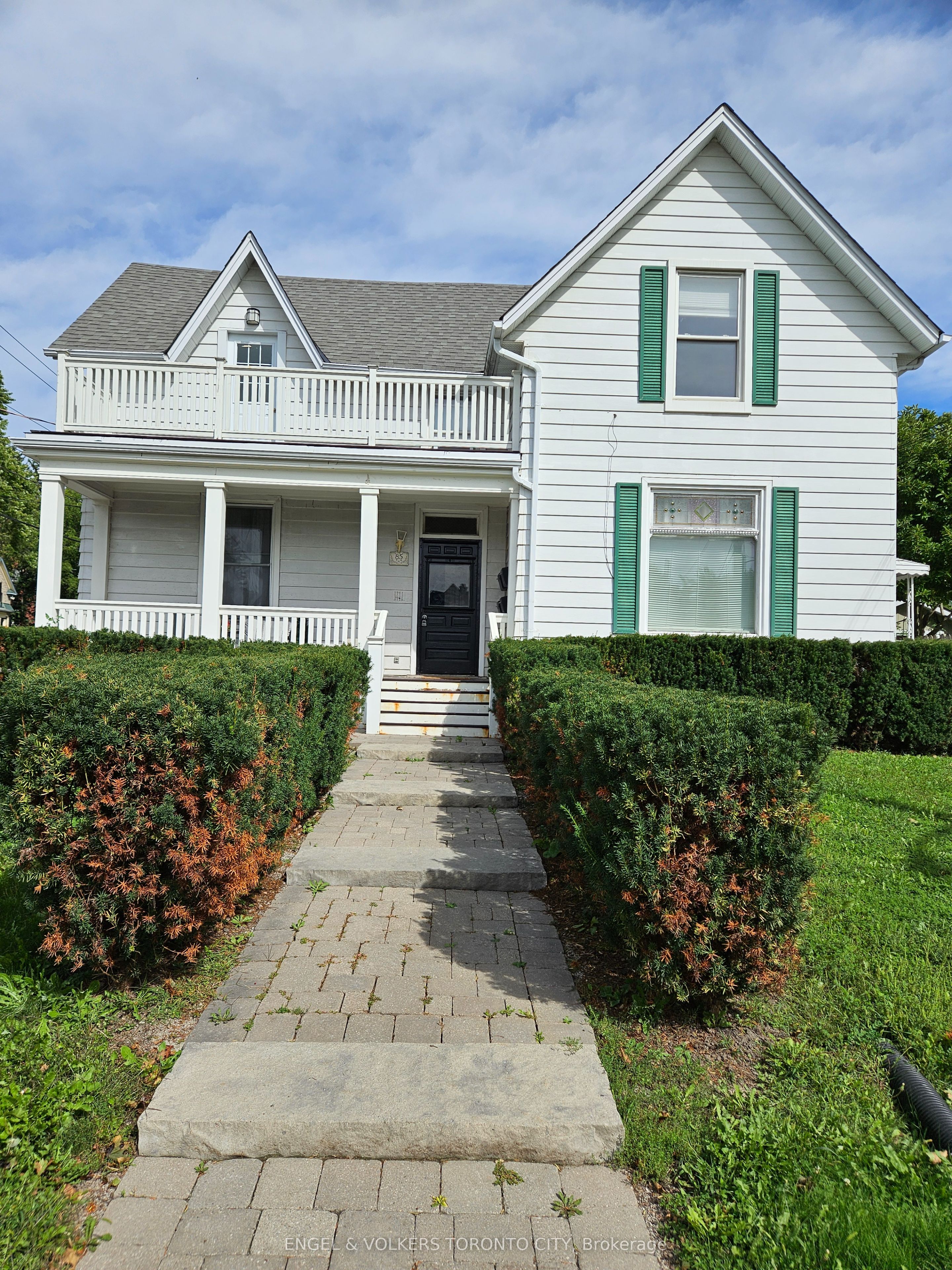 85 Prospect Street W 2nd Flr, Newmarket, On L4c 3t3