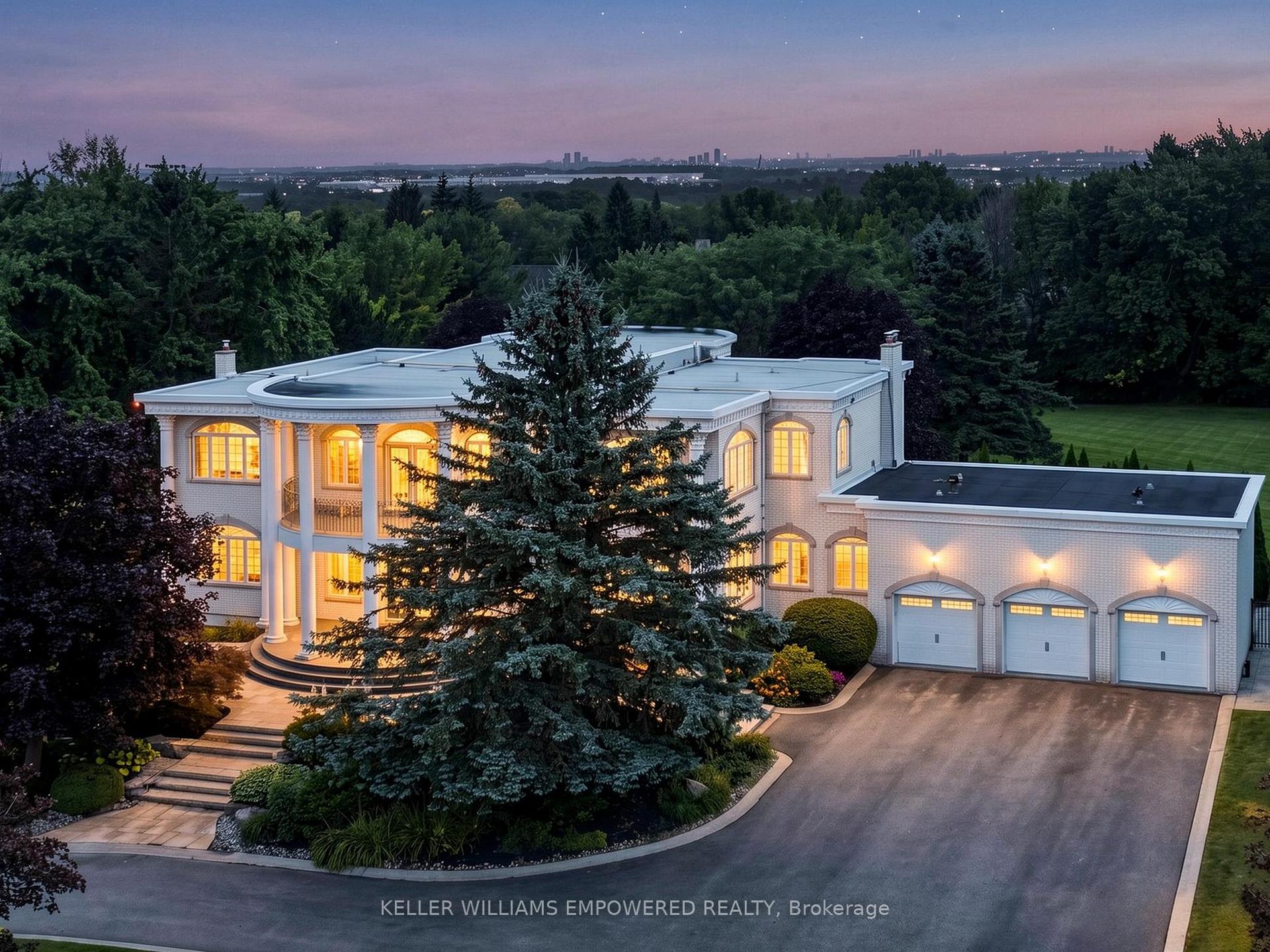 7 Deer Run Court, Richmond Hill, On L4e 3m1