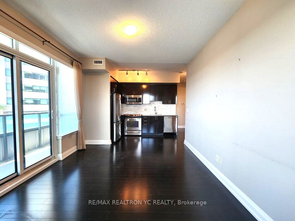7171 Yonge Street 408, Markham, On L3t 0c5