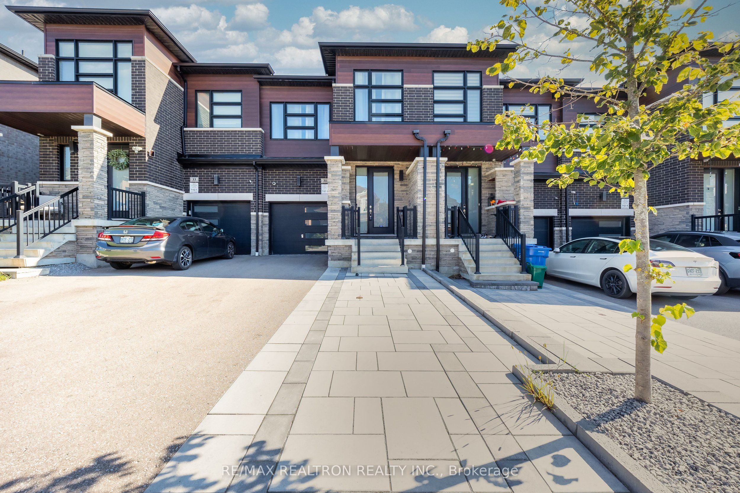 31 Fallharvest Way, Whitchurch-Stouffville, On L4a 4v8