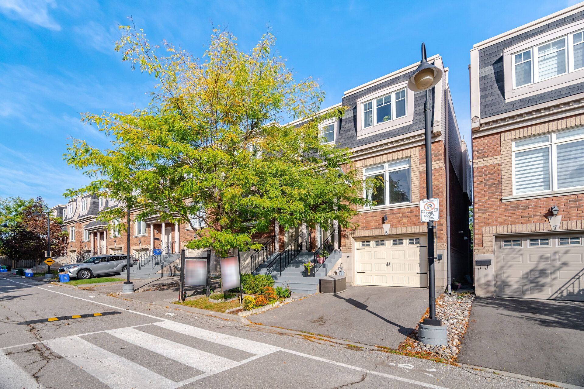 8032 Kipling Avenue 8, Vaughan, On L4l 2a1