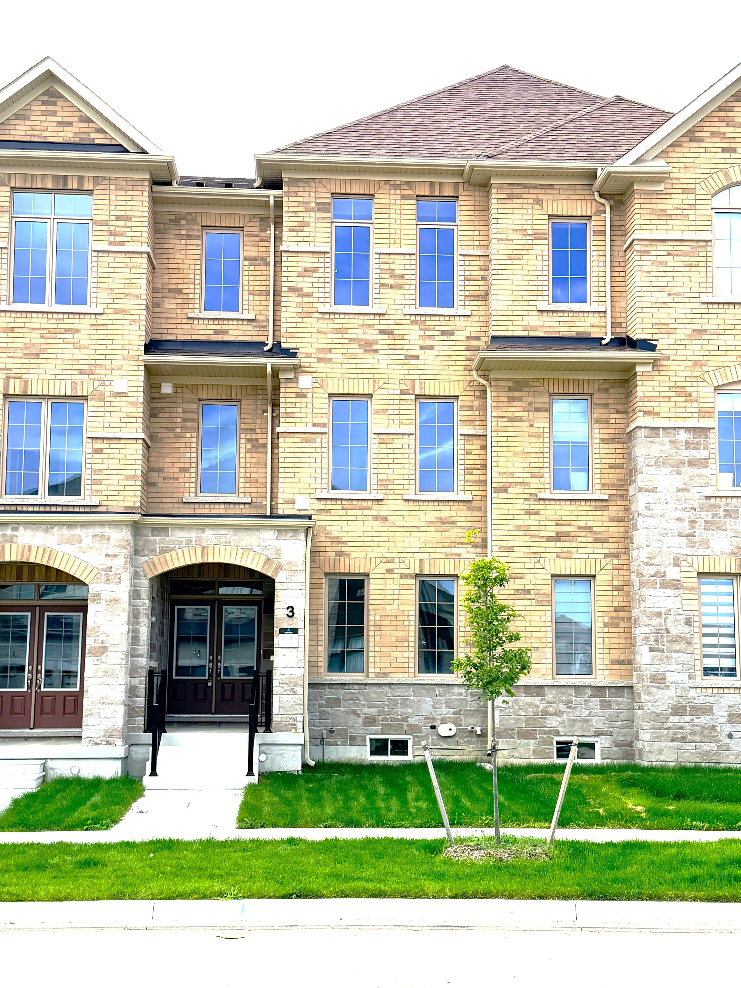3 Jane Newlover Drive, Markham, On L6c 3p4