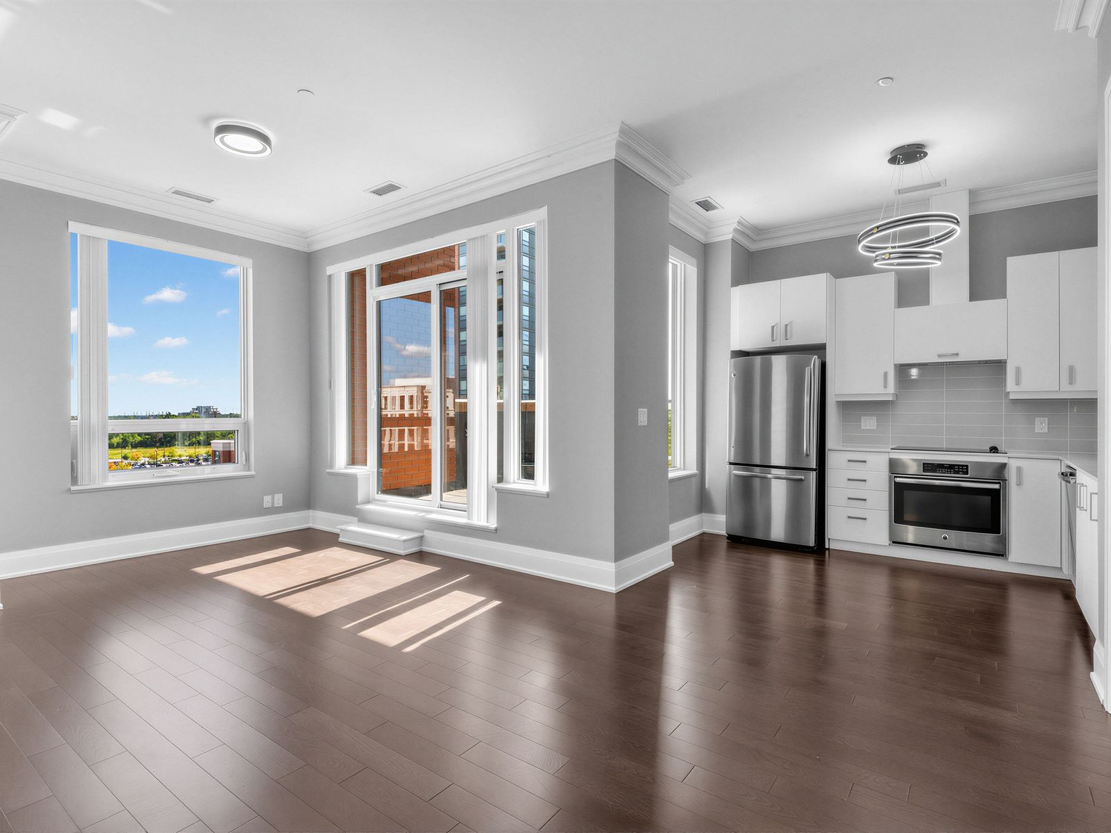 28 Uptown Drive Ph16, Markham, On L3r 5m5