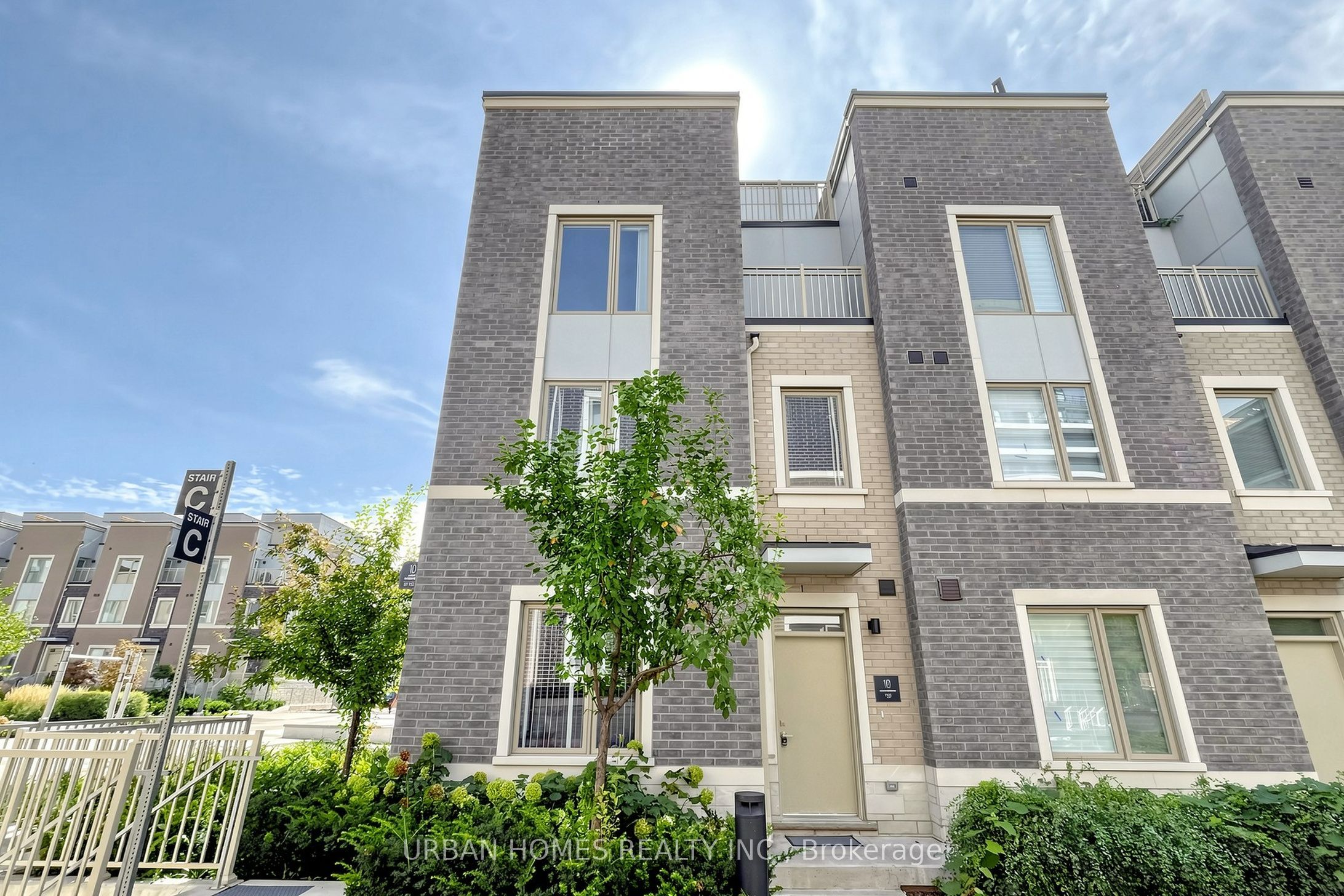 10 Almond Blossom Mews 97, Vaughan, On L4k 0n6