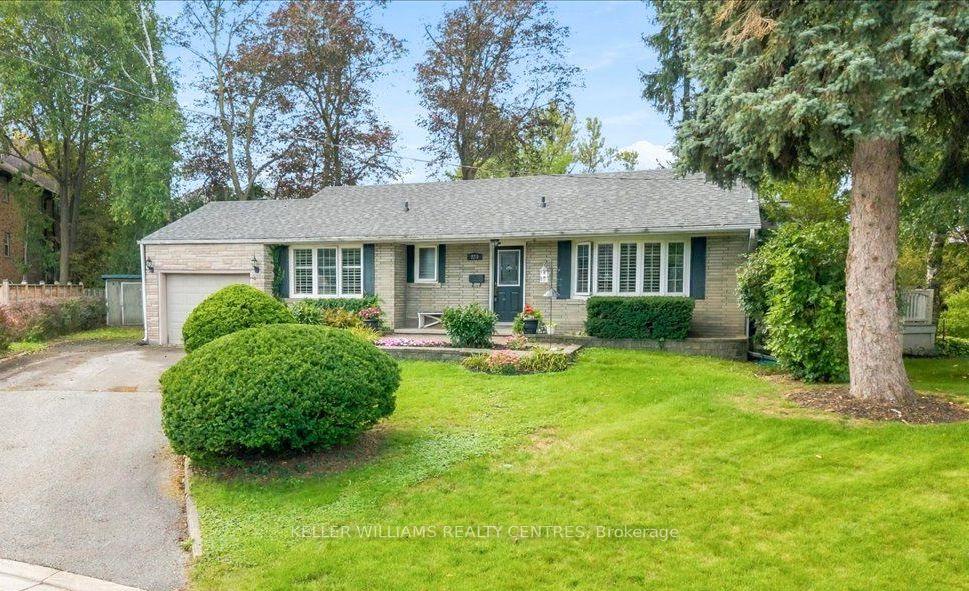 228 Kathryn Crescent, Newmarket, On L3y 1m1