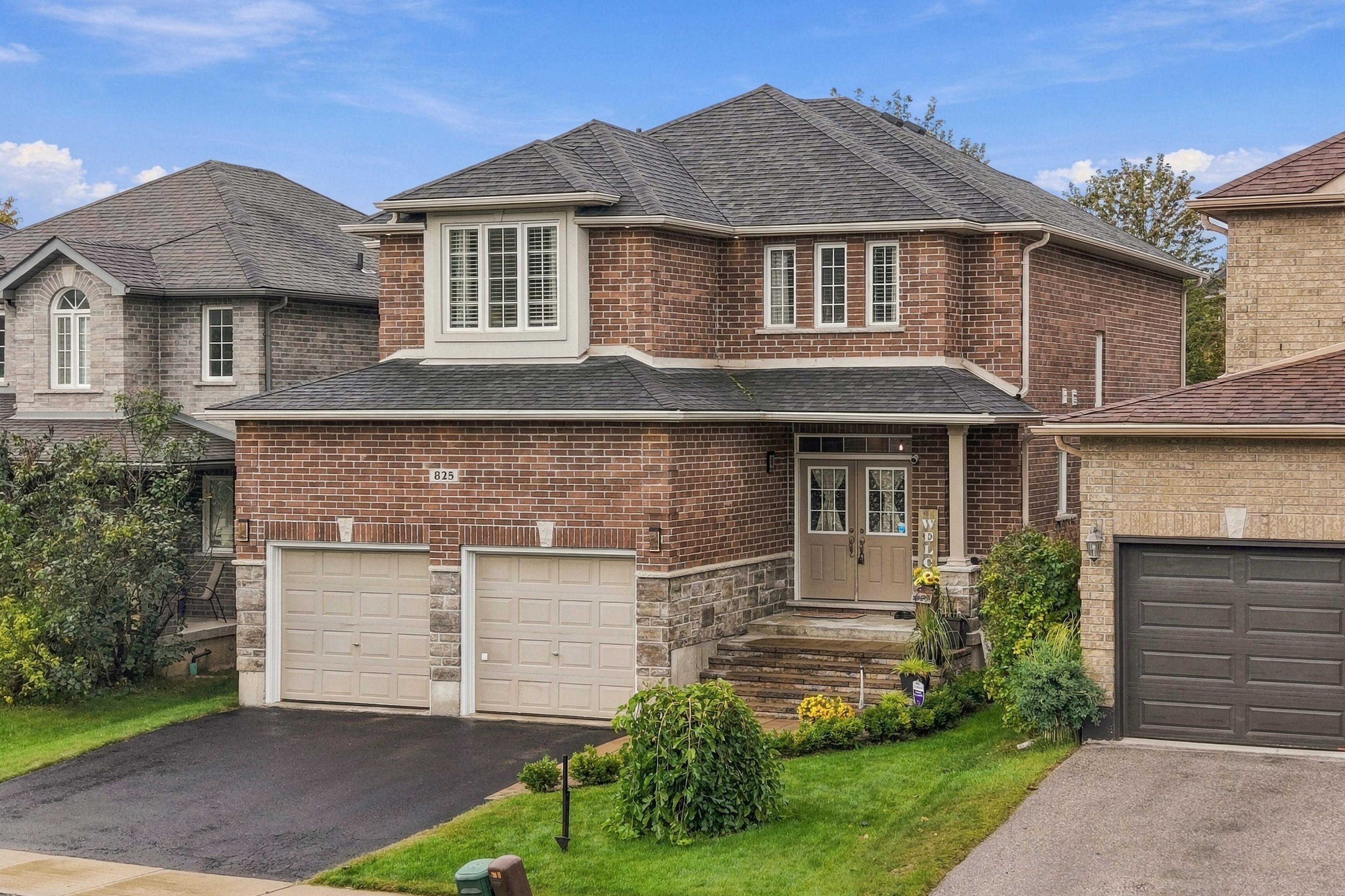 825 Booth Avenue, Innisfil, On L9s 0a7