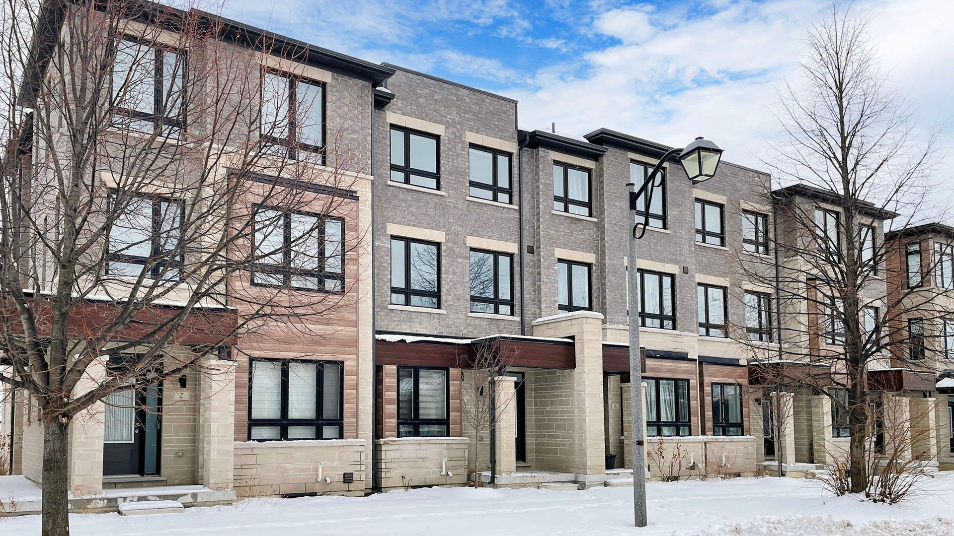 4 Carole Bell Way, Markham, On L6e 0w2