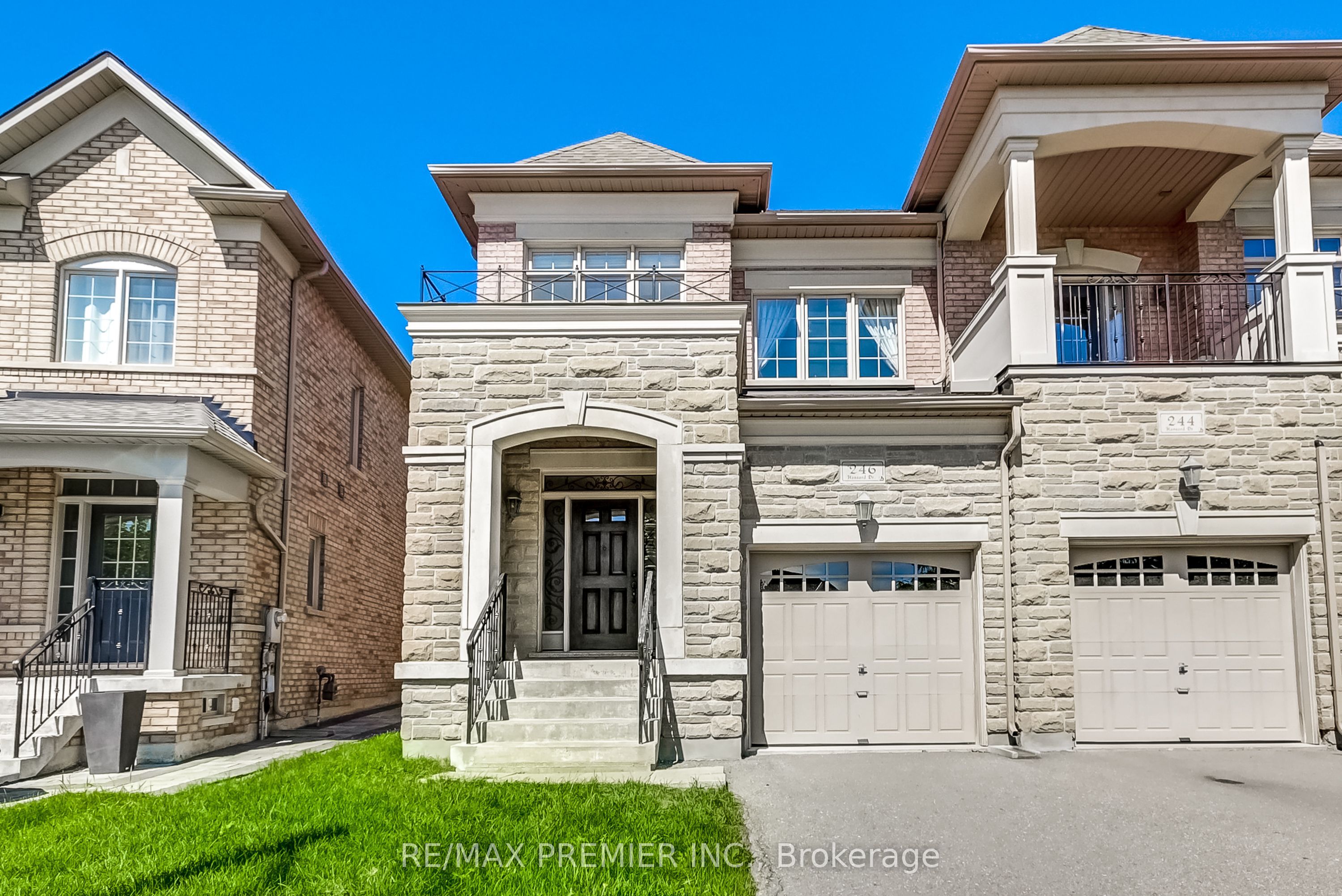 246 Hansard Drive, Vaughan, On L4h 0w1