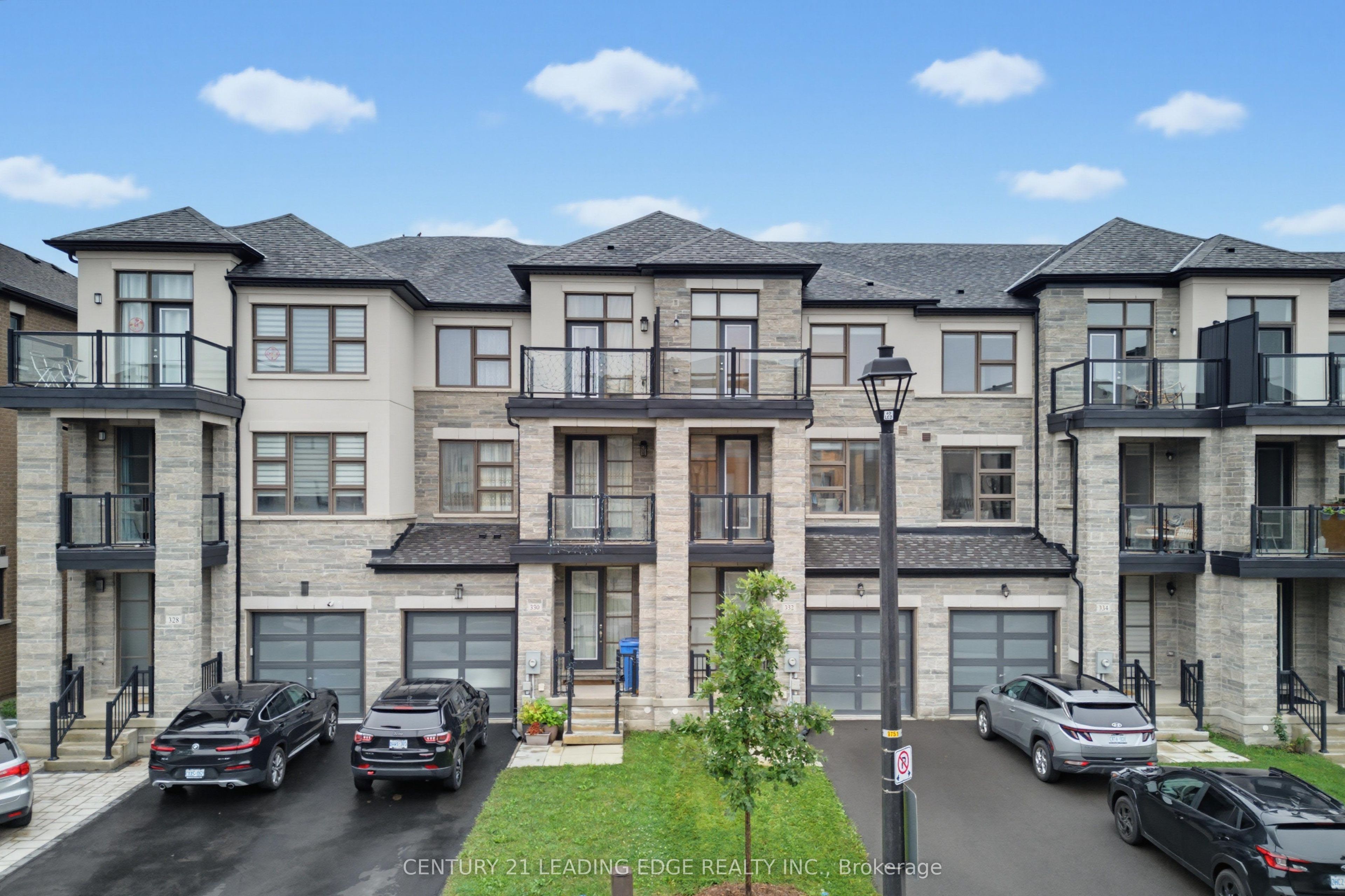 332 Laplante Street, Newmarket, On L3x 0m5