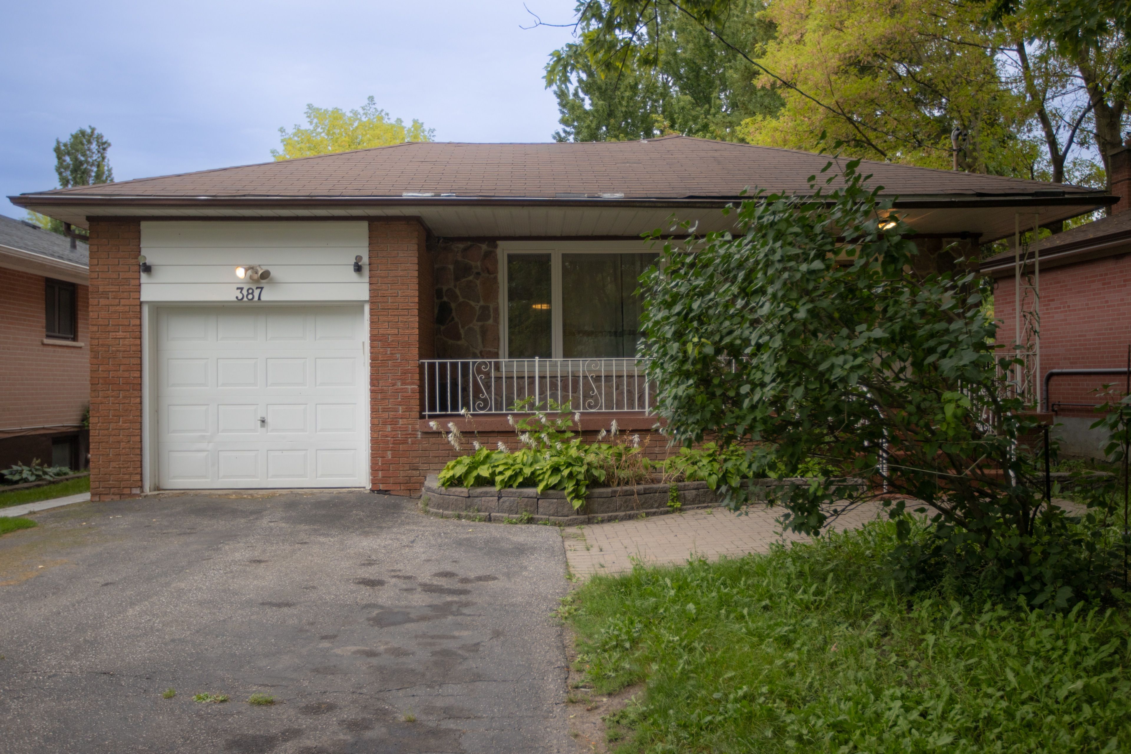 387 Crosby Avenue Main Floor, Richmond Hill, On L4c 2r8