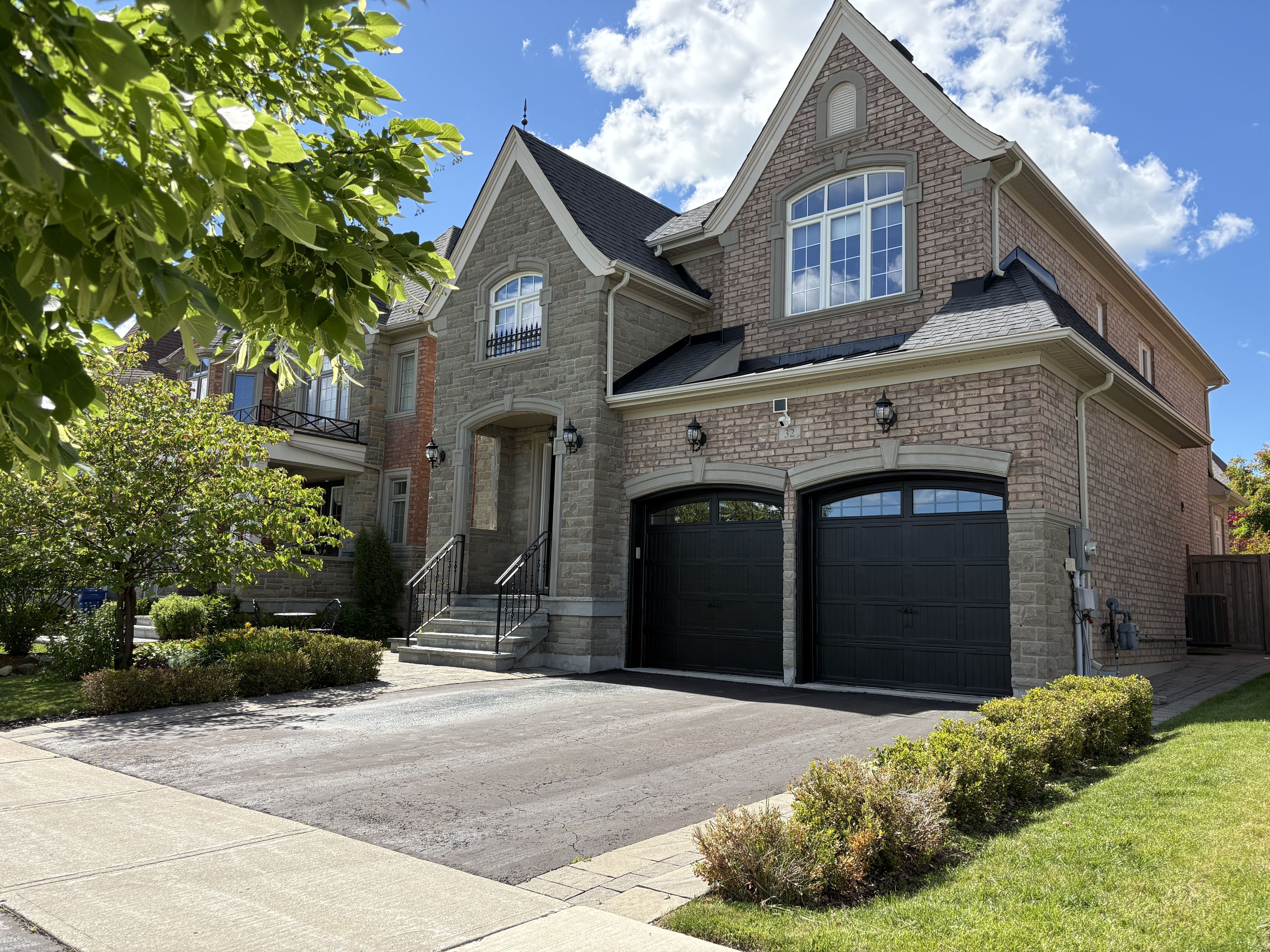 32 Nicort Road, King, On L7b 0b6