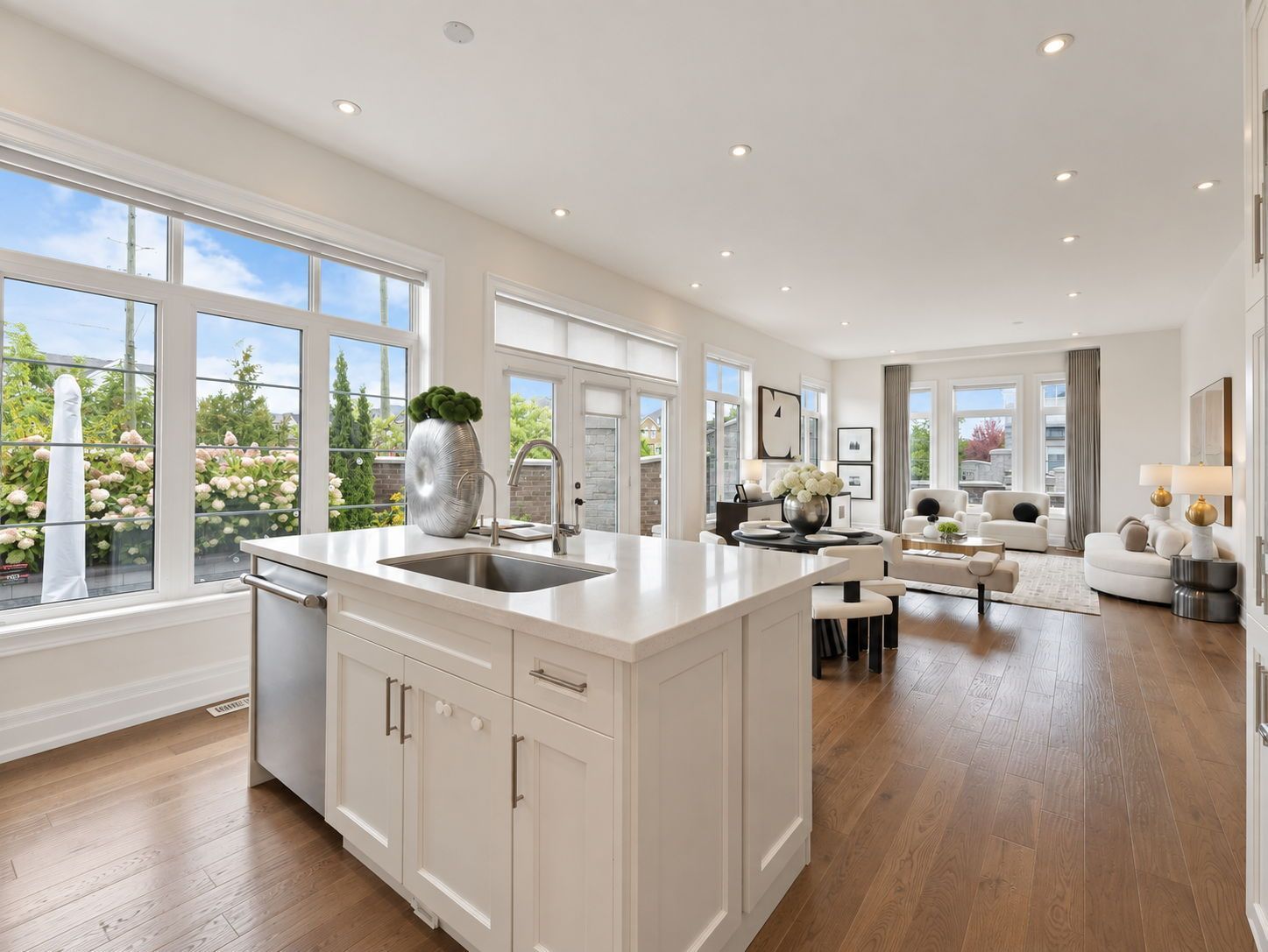 34 Settlement Crescent, Richmond Hill, On L4e 1e4