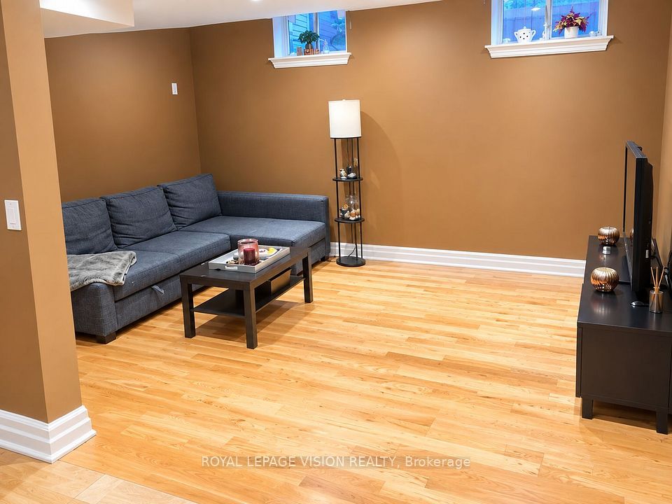 91 Magpie Crescent, Vaughan, On L4h 2a4